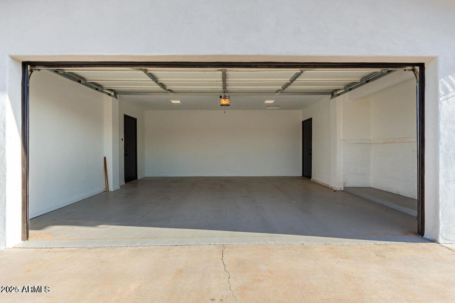 2939 E CORRINE Drive