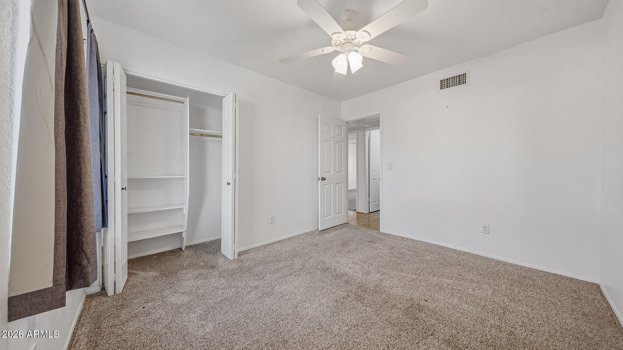 6233 W DESERT HILLS Drive
