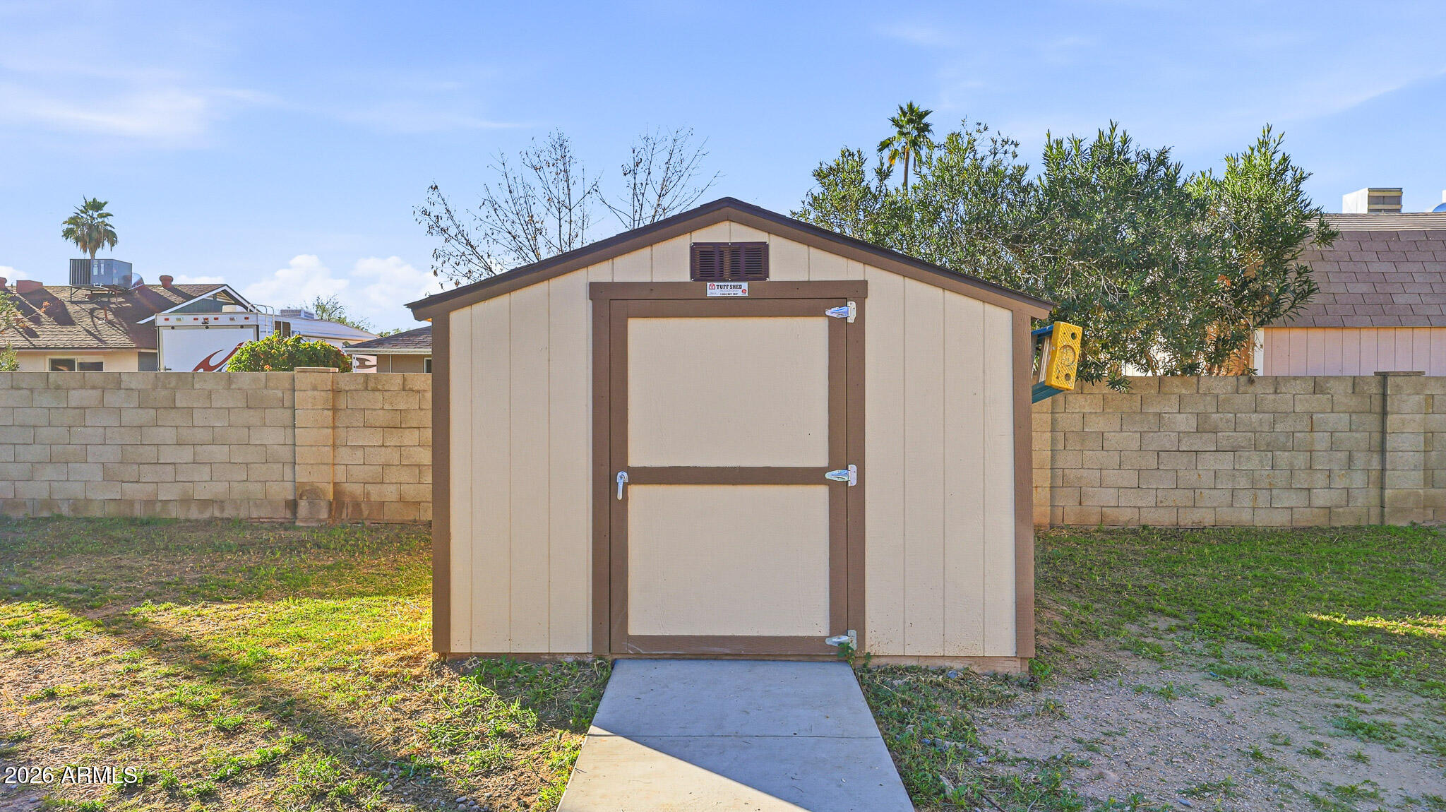 6233 W DESERT HILLS Drive