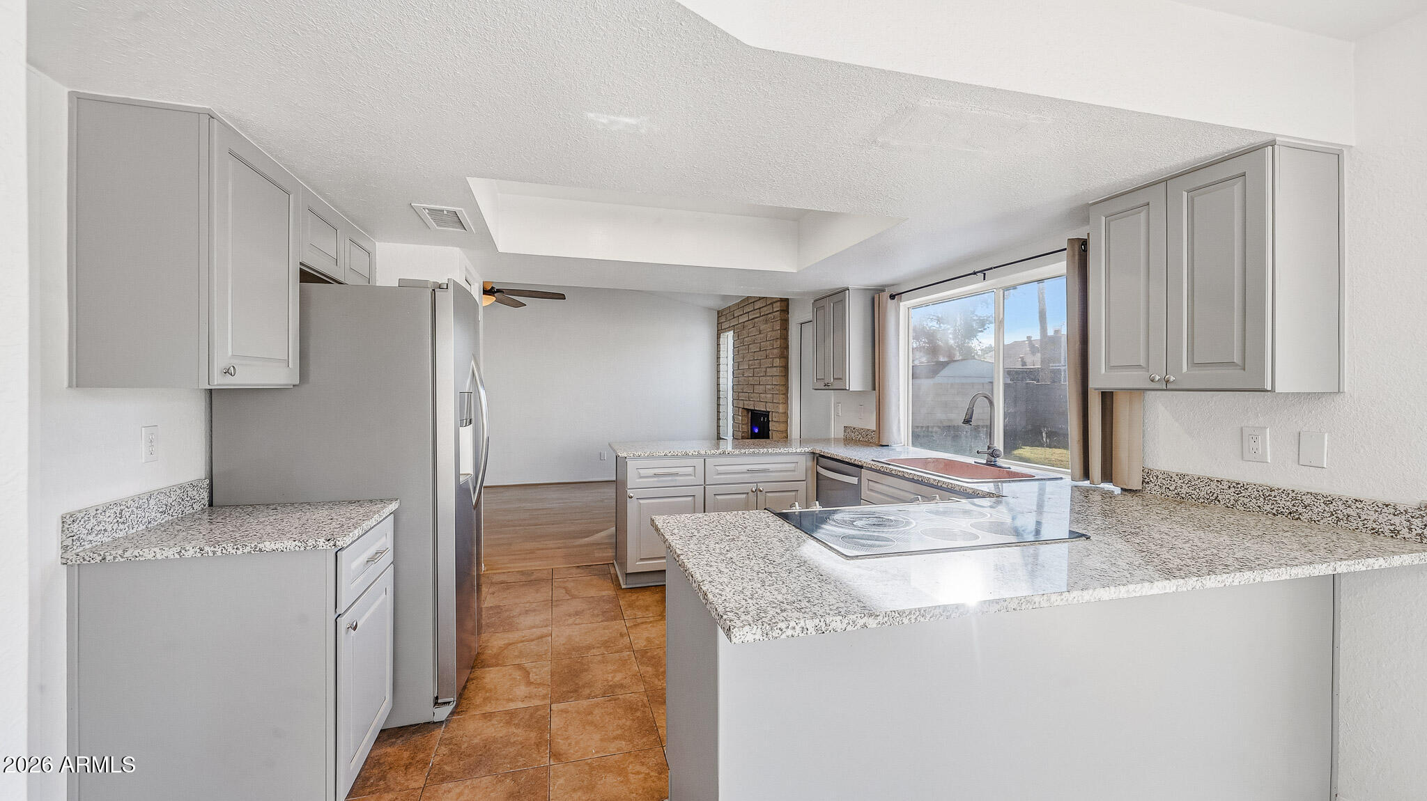 6233 W DESERT HILLS Drive