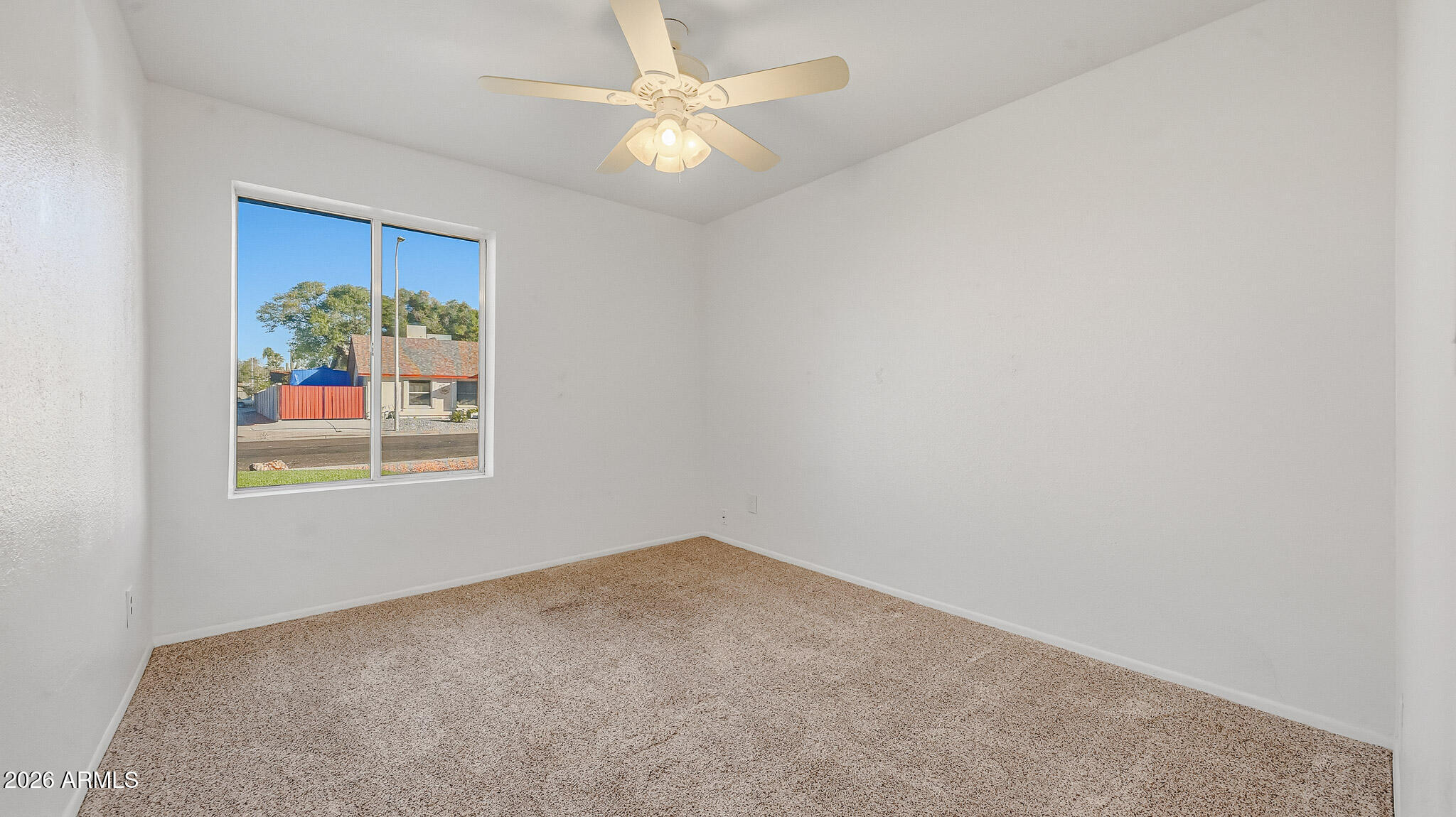 6233 W DESERT HILLS Drive