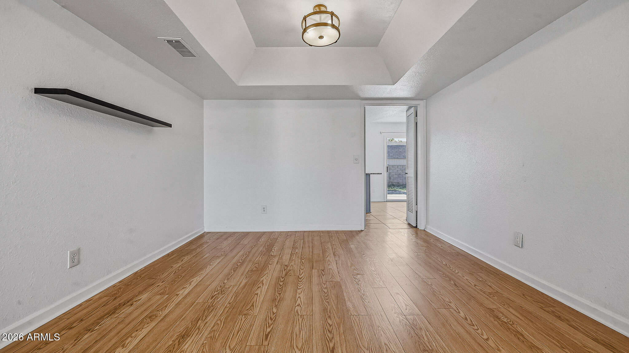 6233 W DESERT HILLS Drive