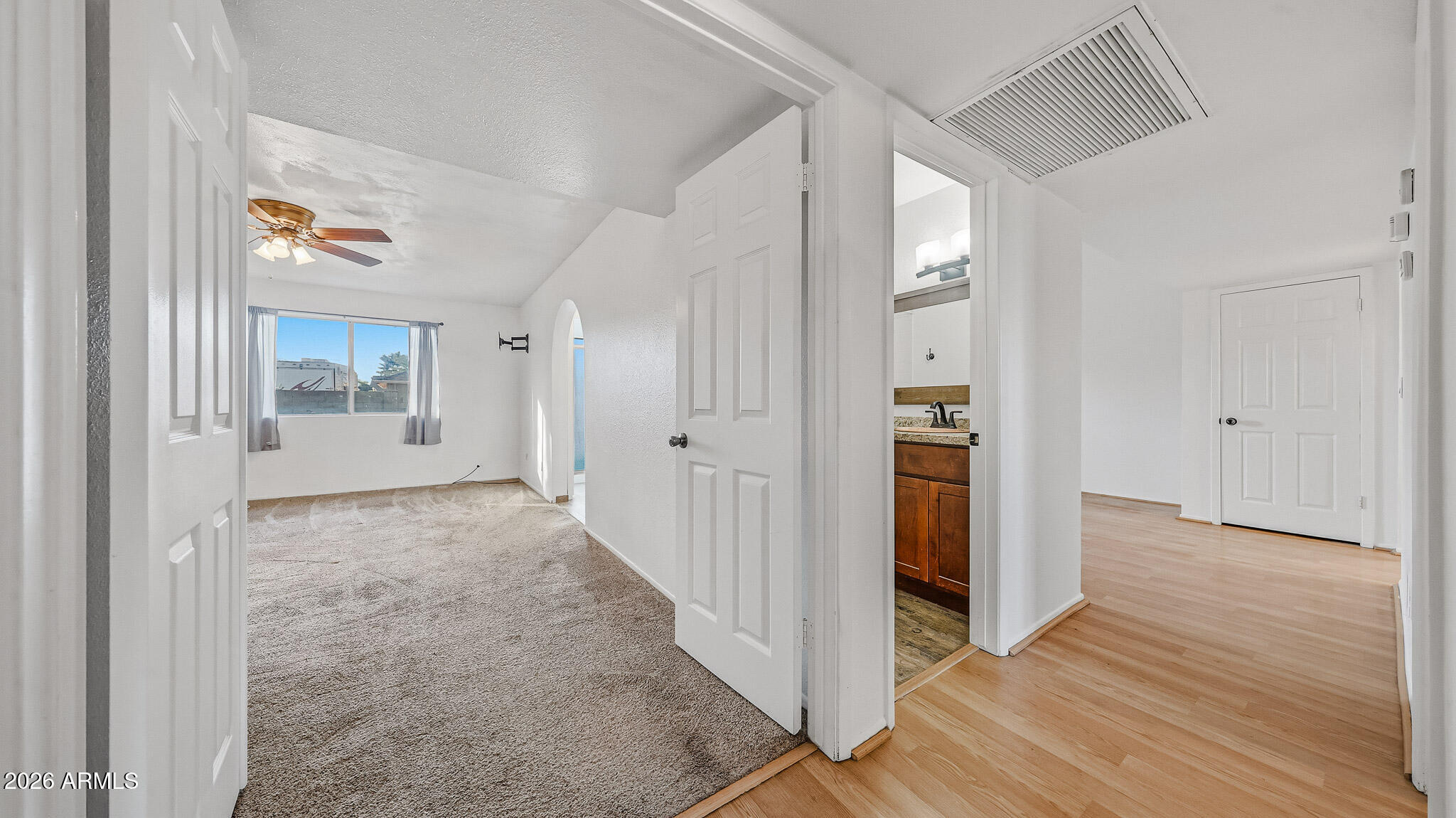 6233 W DESERT HILLS Drive