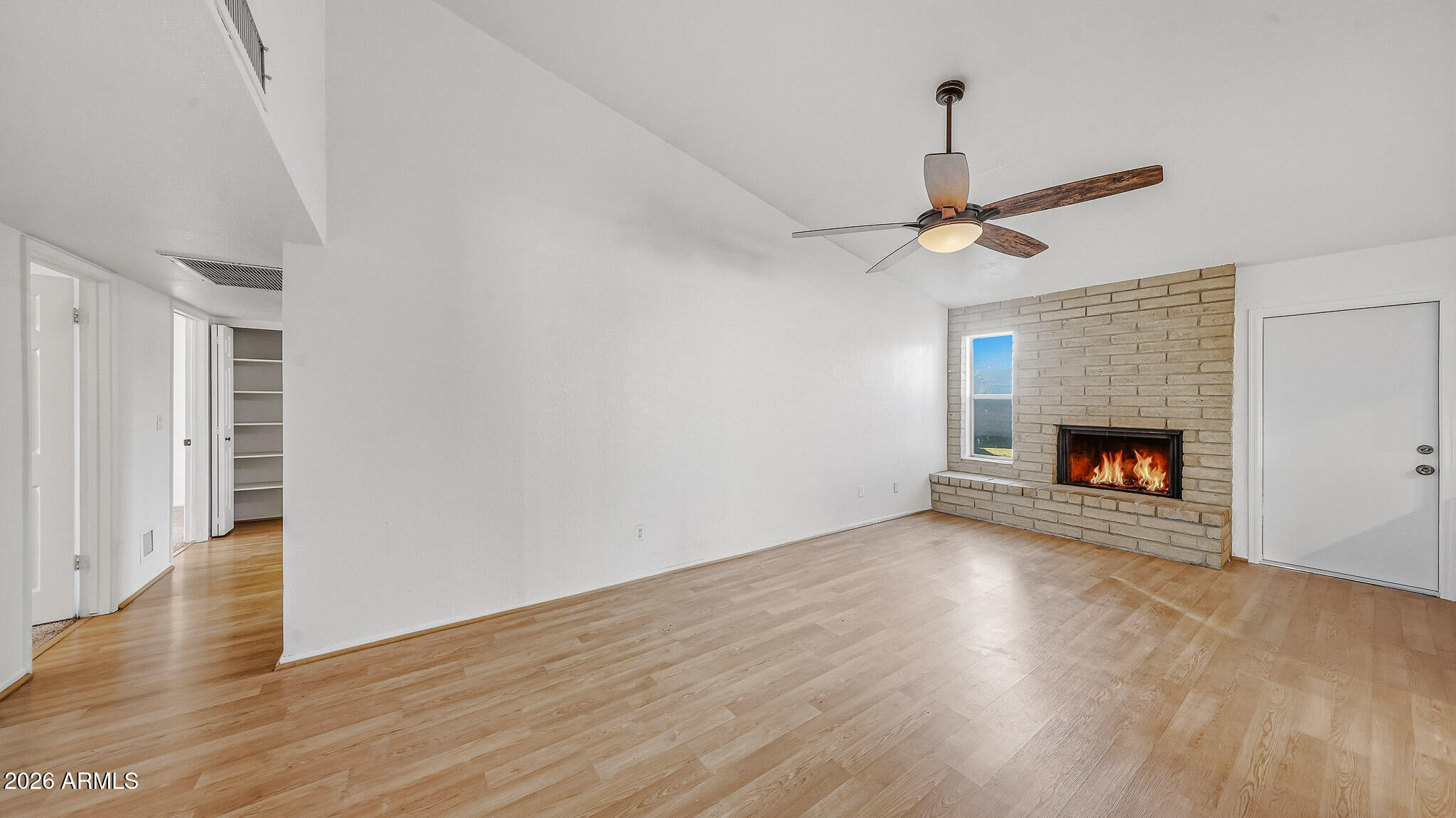 6233 W DESERT HILLS Drive