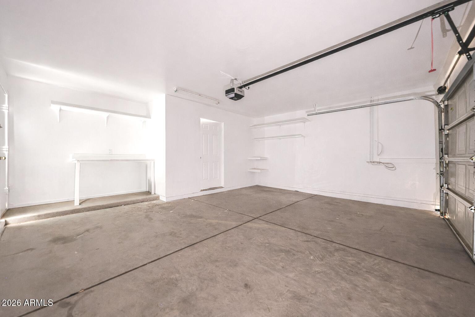 924 W 10TH Avenue