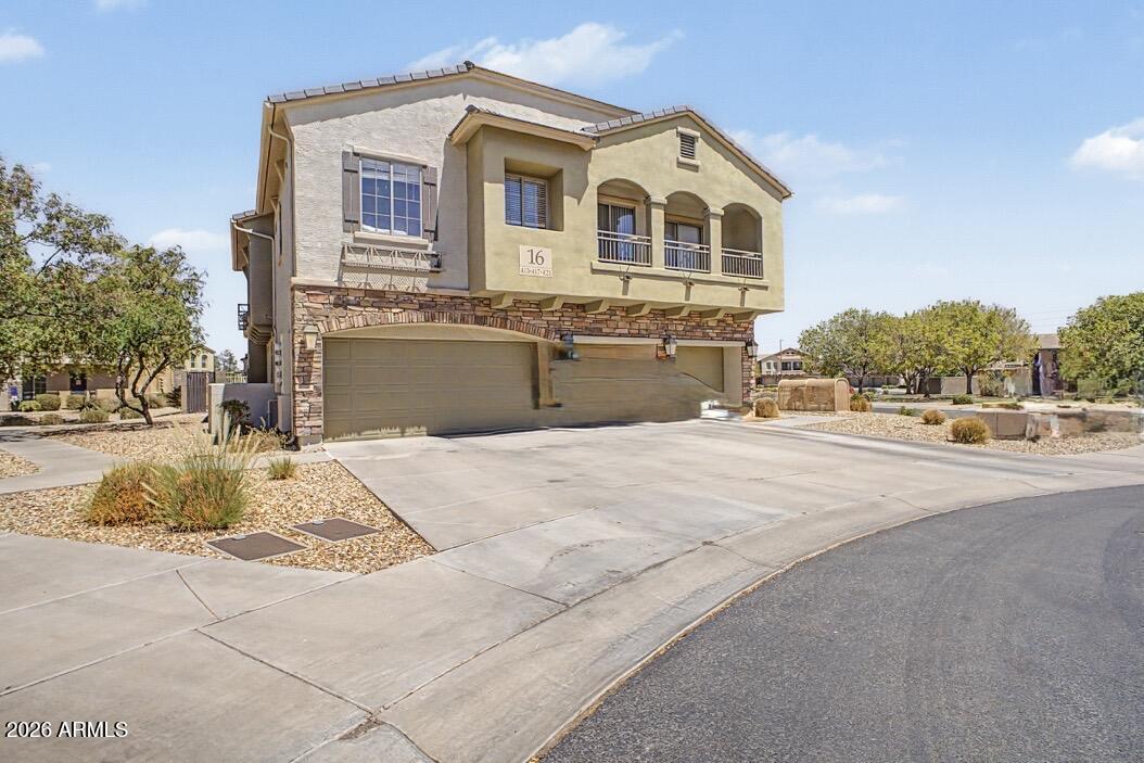 417 N 168TH Lane