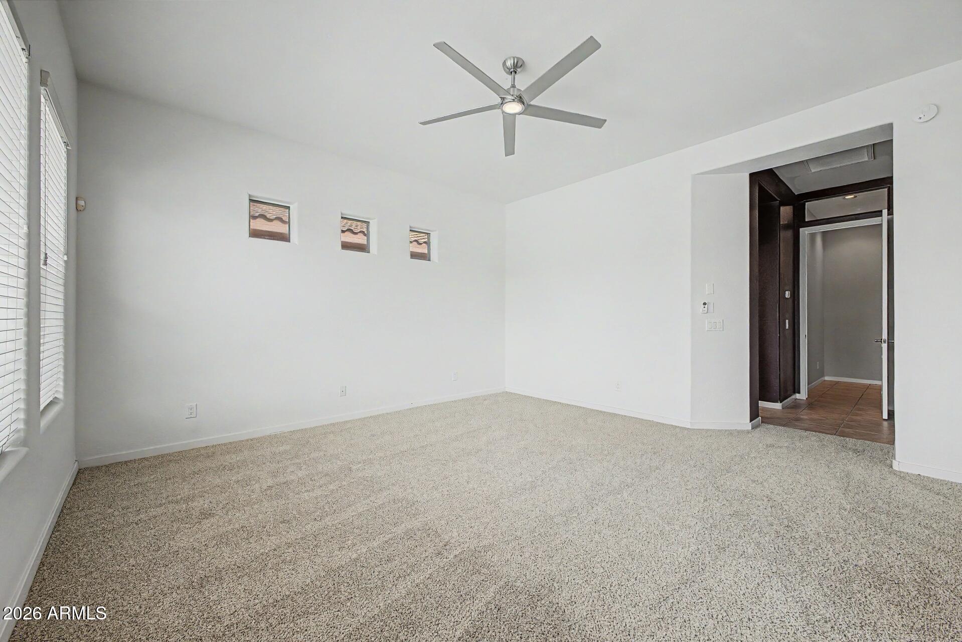 1902 E Desert Lane