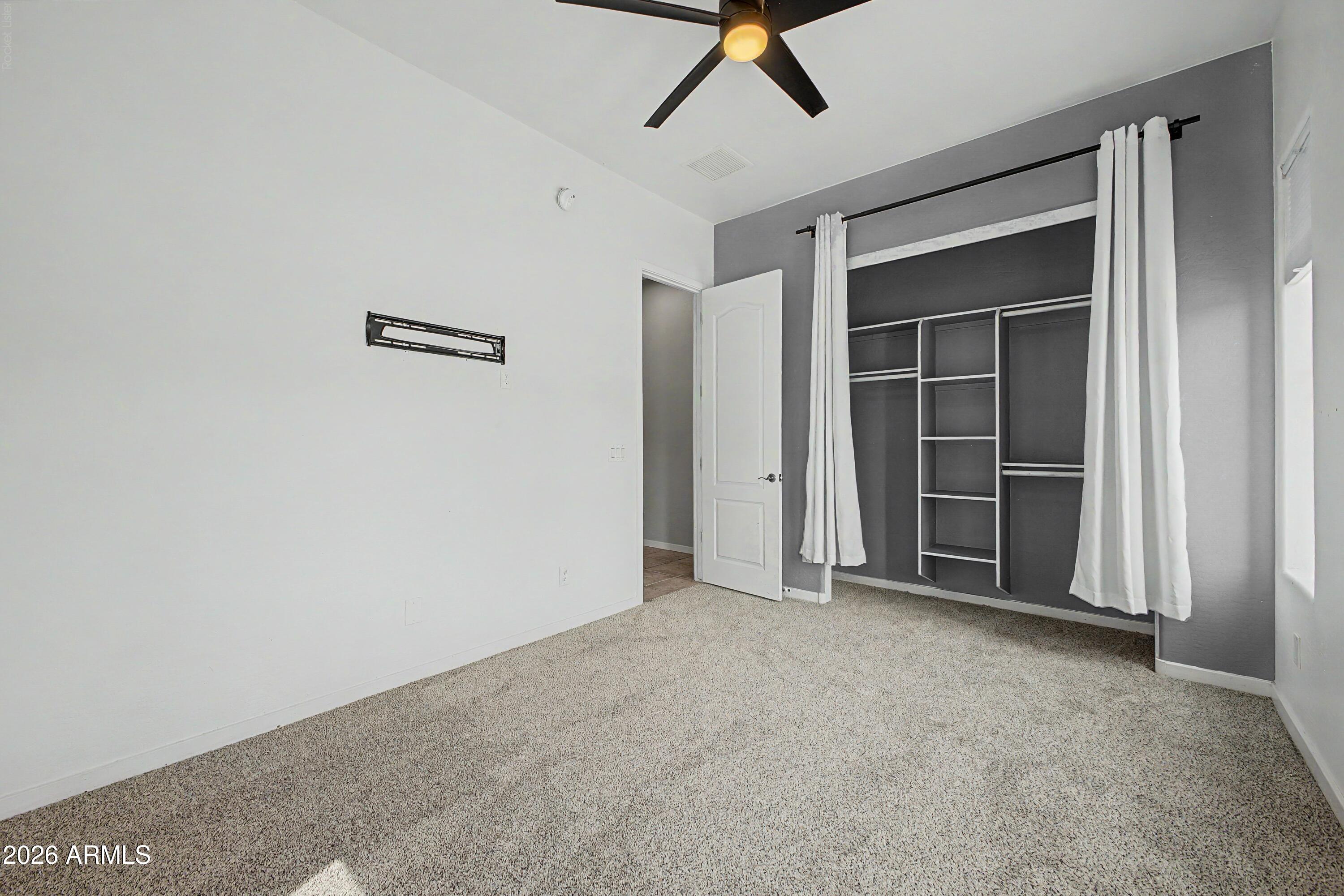 1902 E Desert Lane