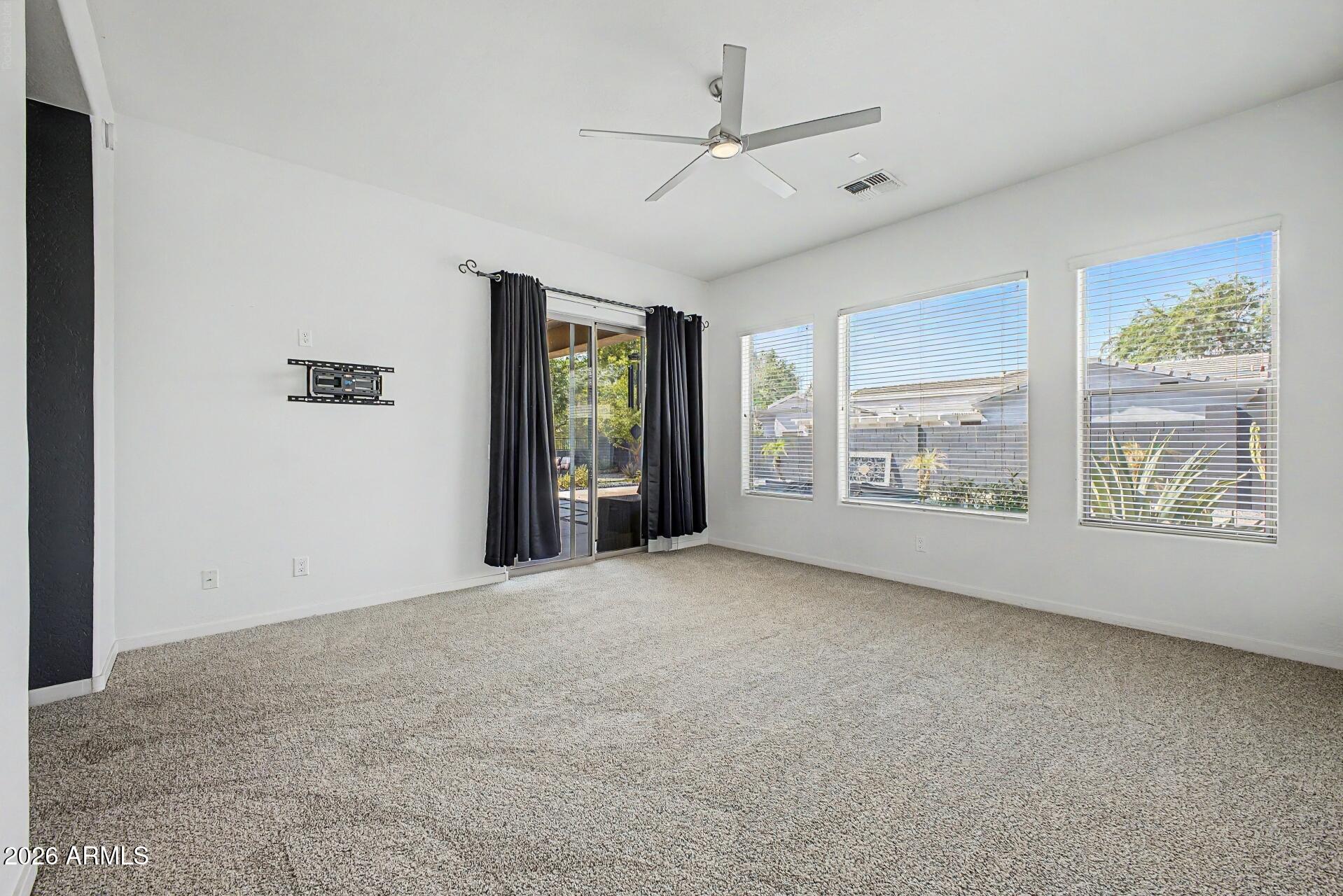 1902 E Desert Lane