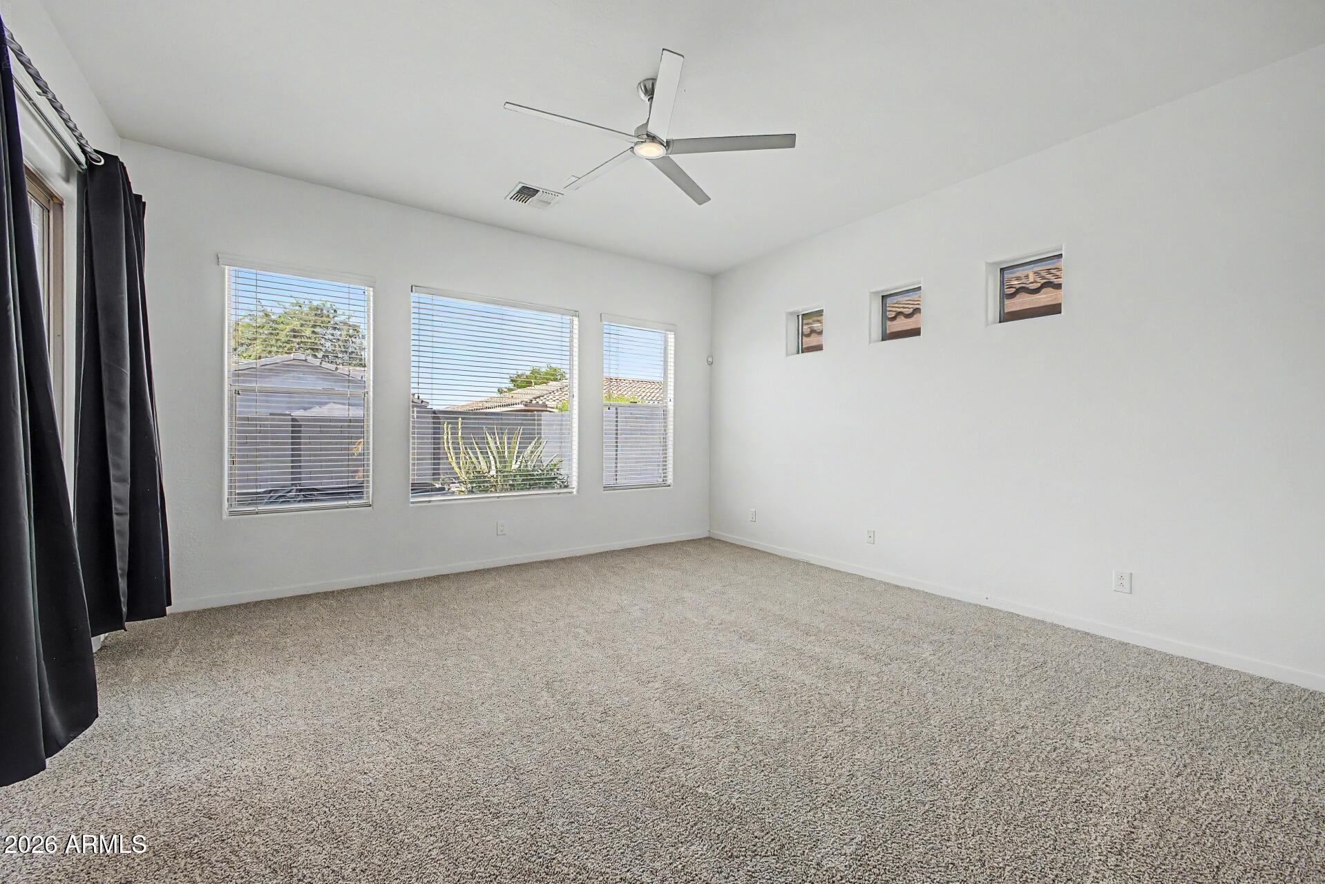 1902 E Desert Lane