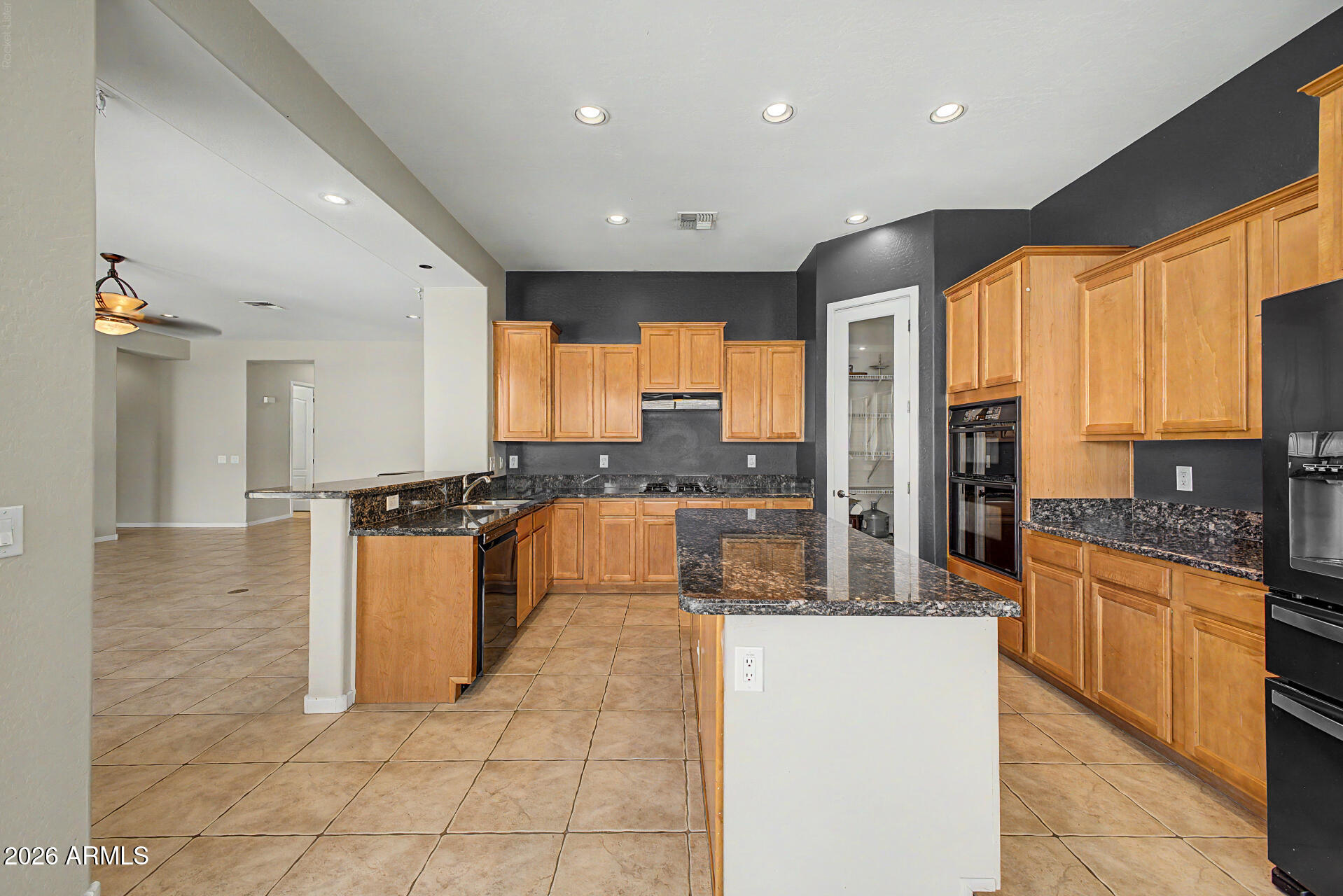 1902 E Desert Lane