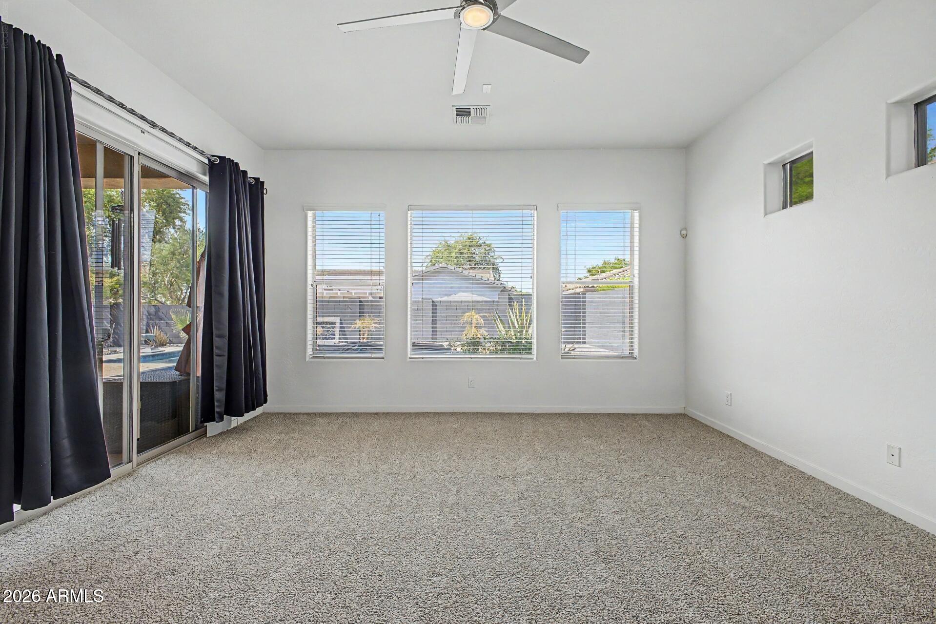 1902 E Desert Lane