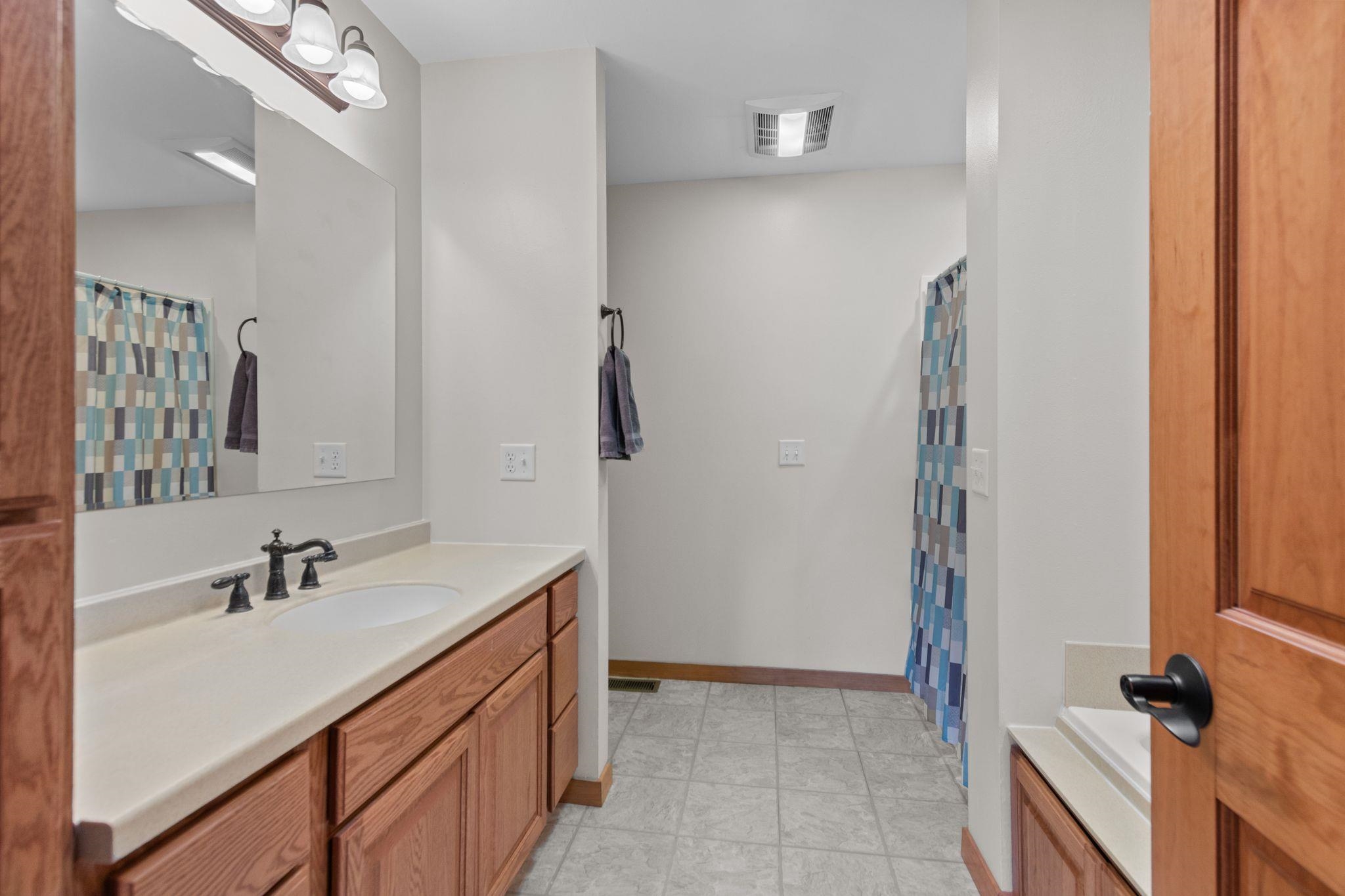 178 E Front Street Unit: 44