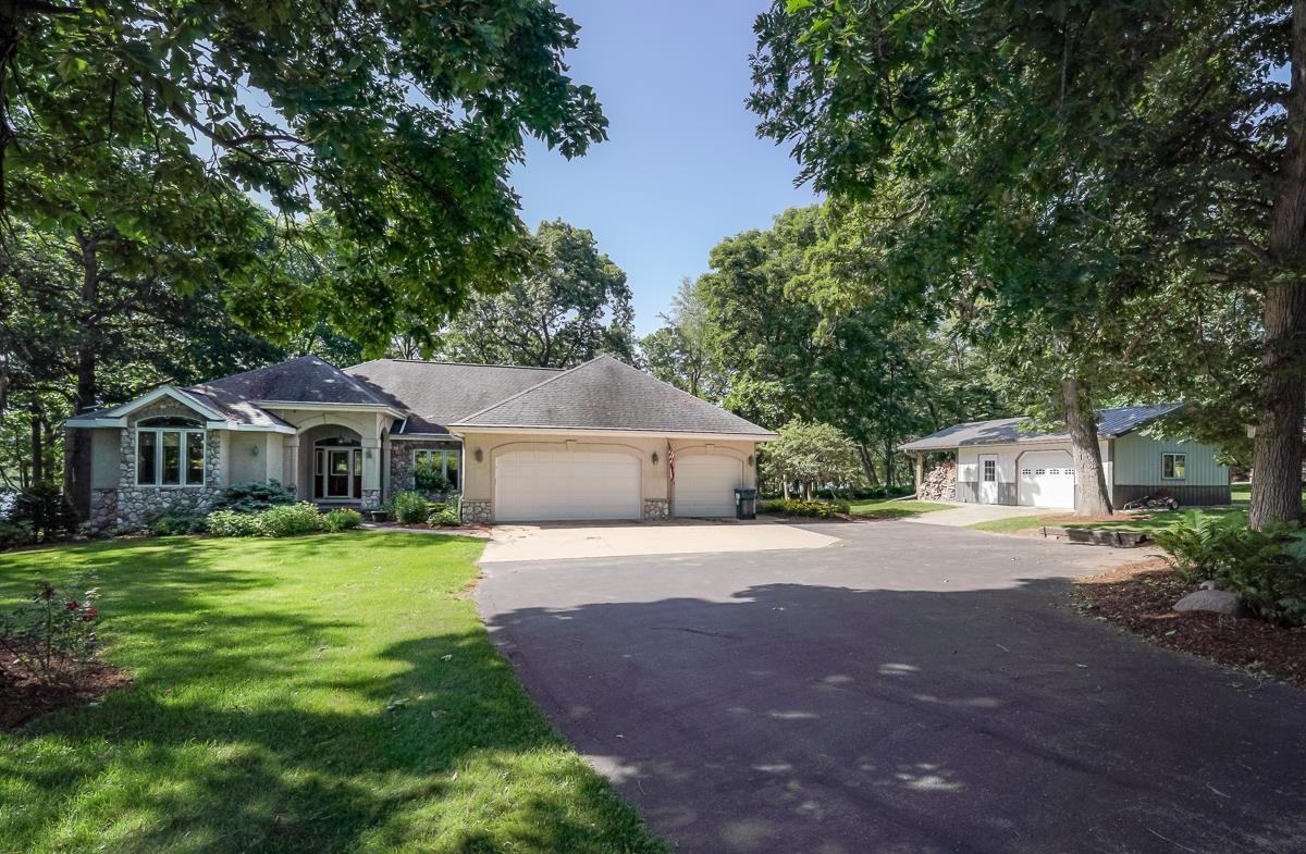 W1965 Twin Lakes Road