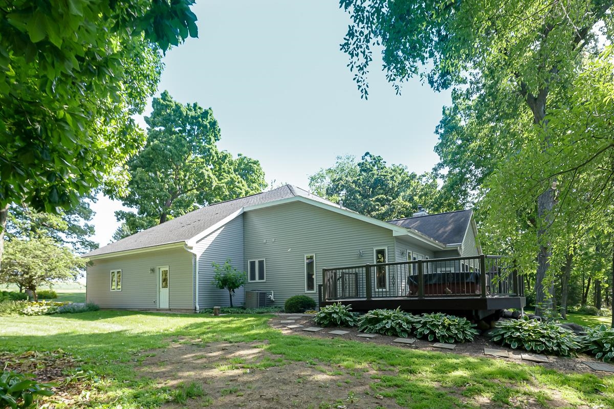 W1965 Twin Lakes Road