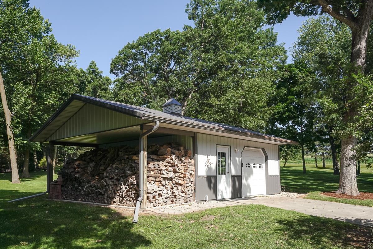 W1965 Twin Lakes Road