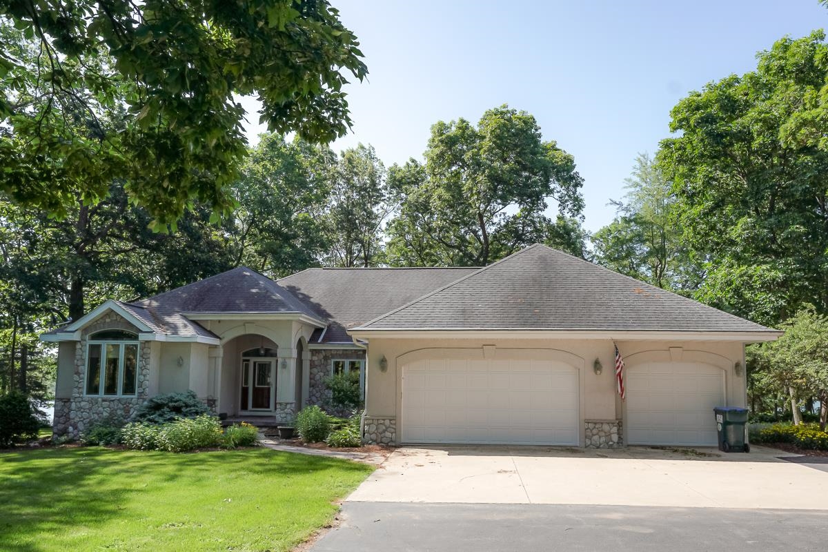 W1965 Twin Lakes Road