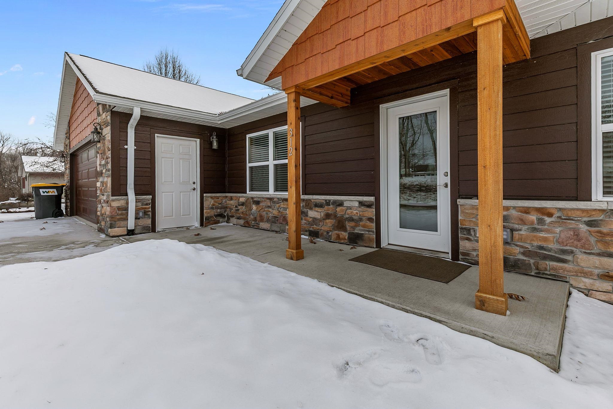 312 Brooke Circle