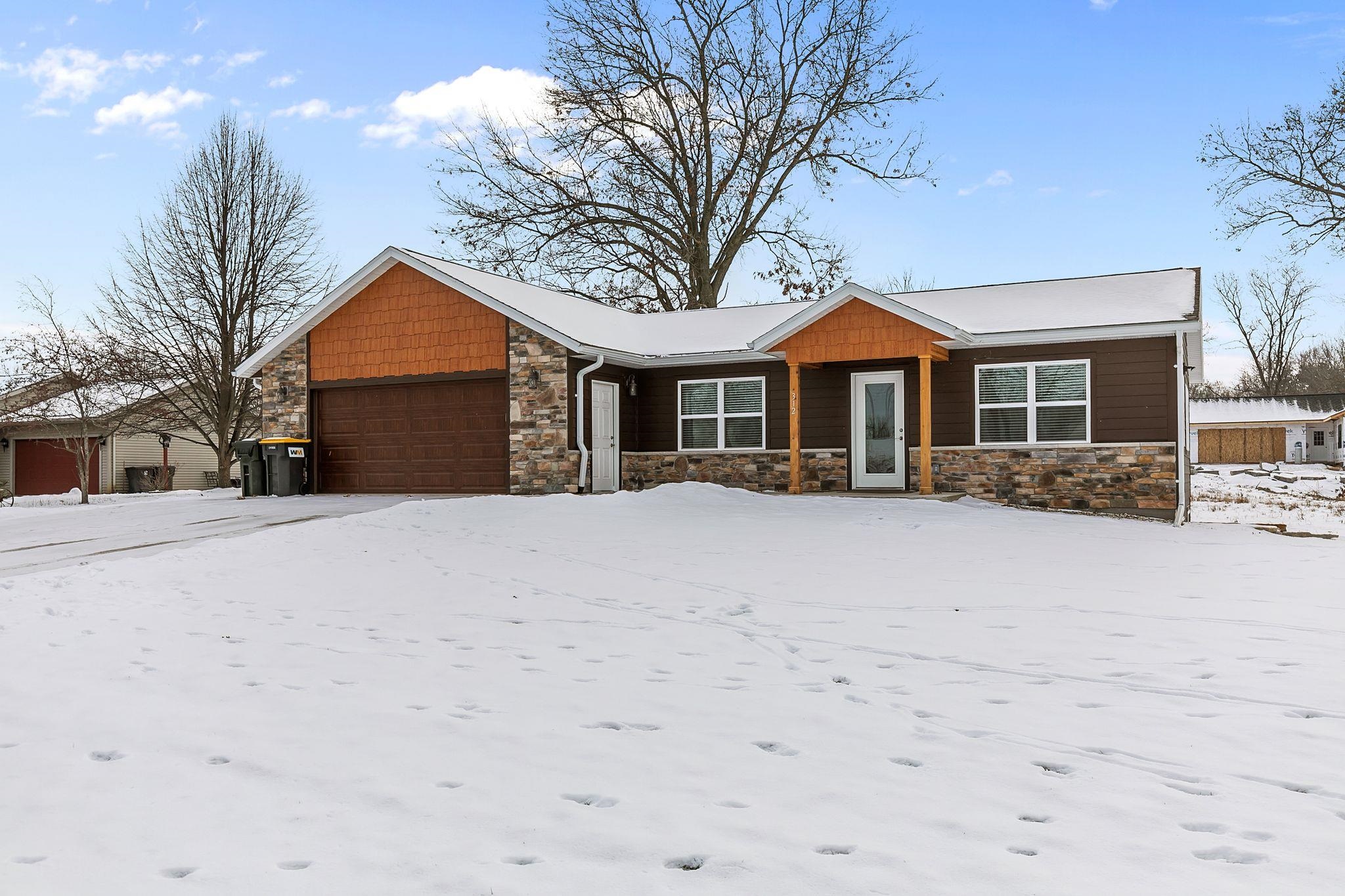 312 Brooke Circle
