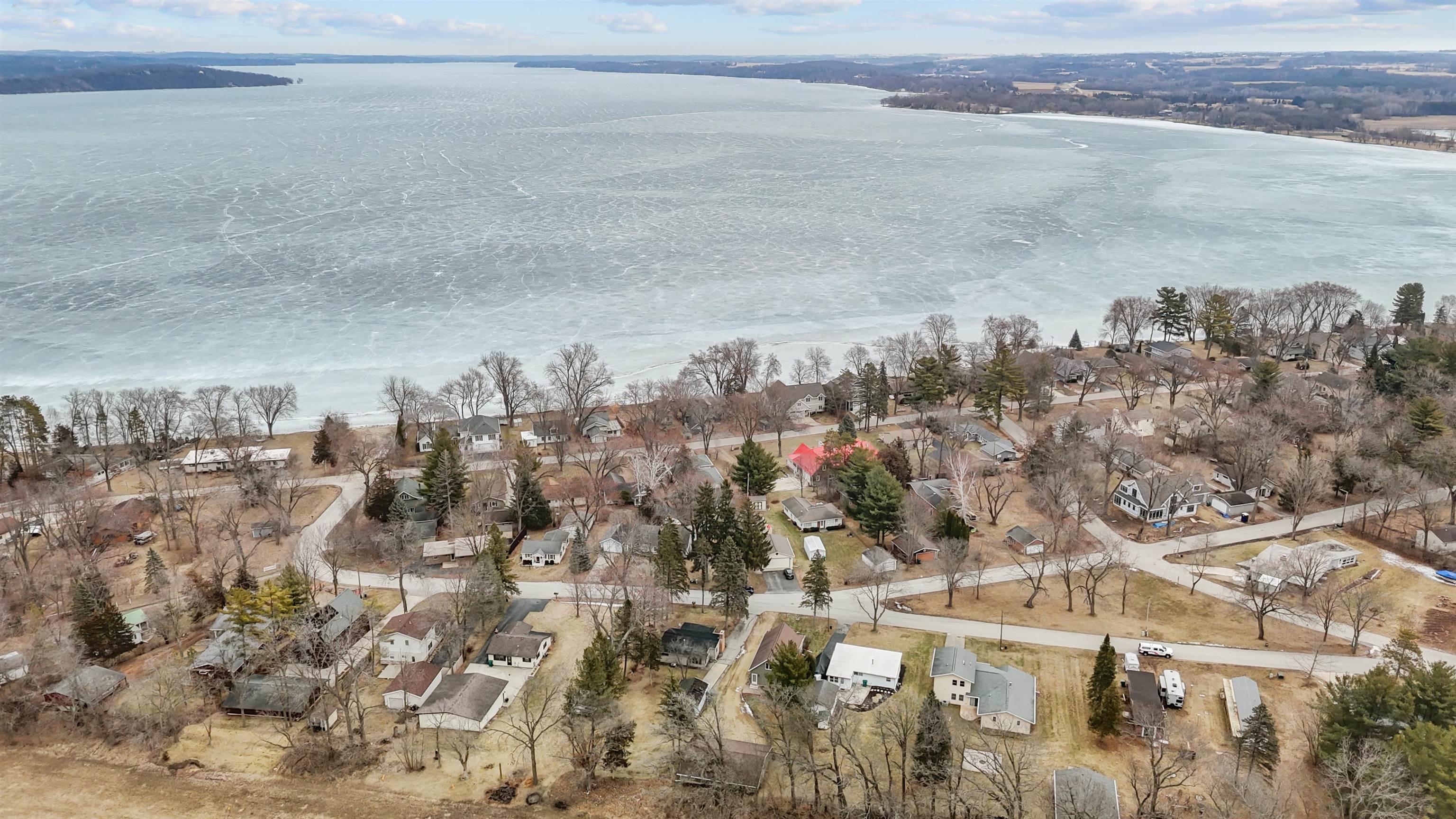 N4273 Lakeview Drive