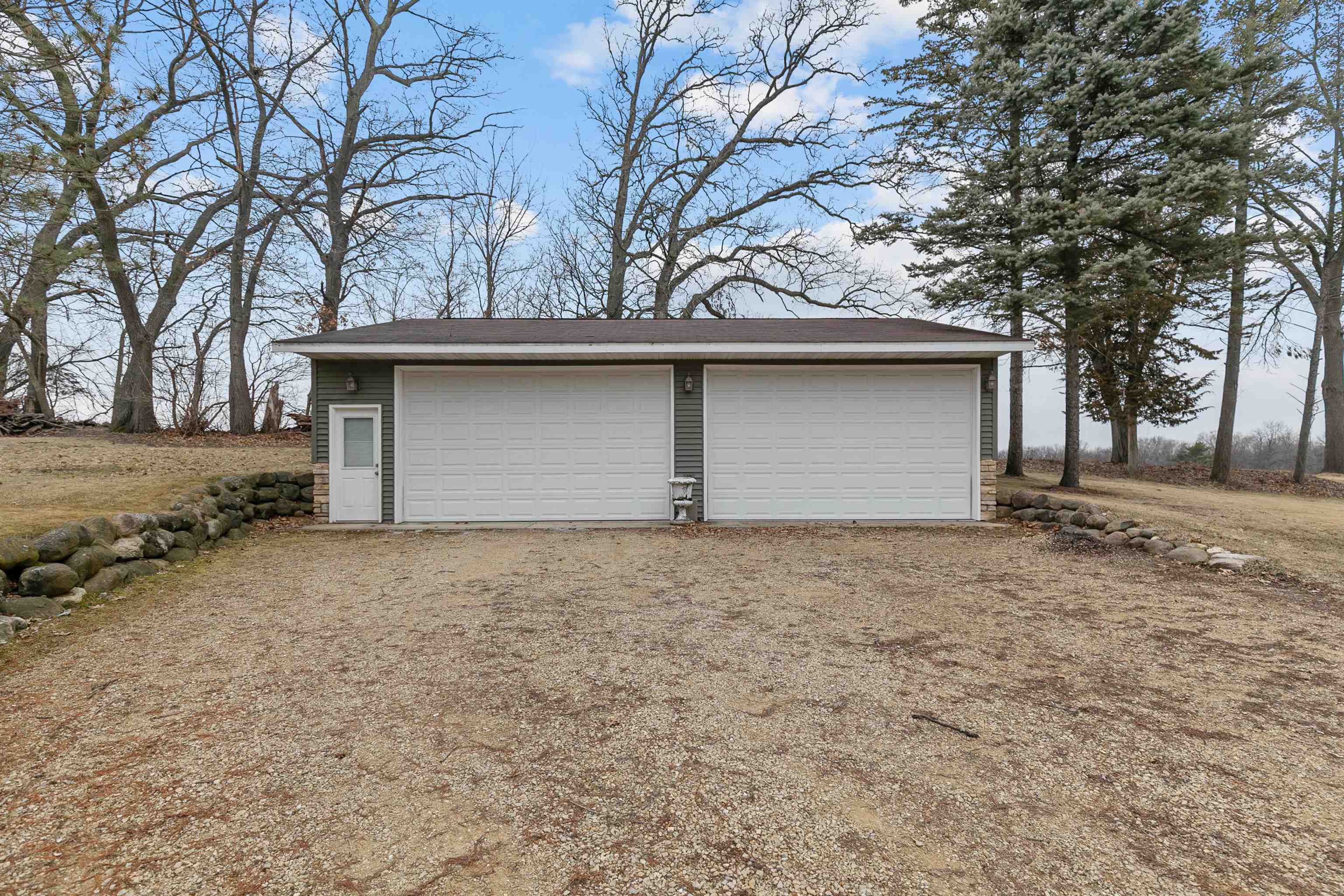 N4273 Lakeview Drive