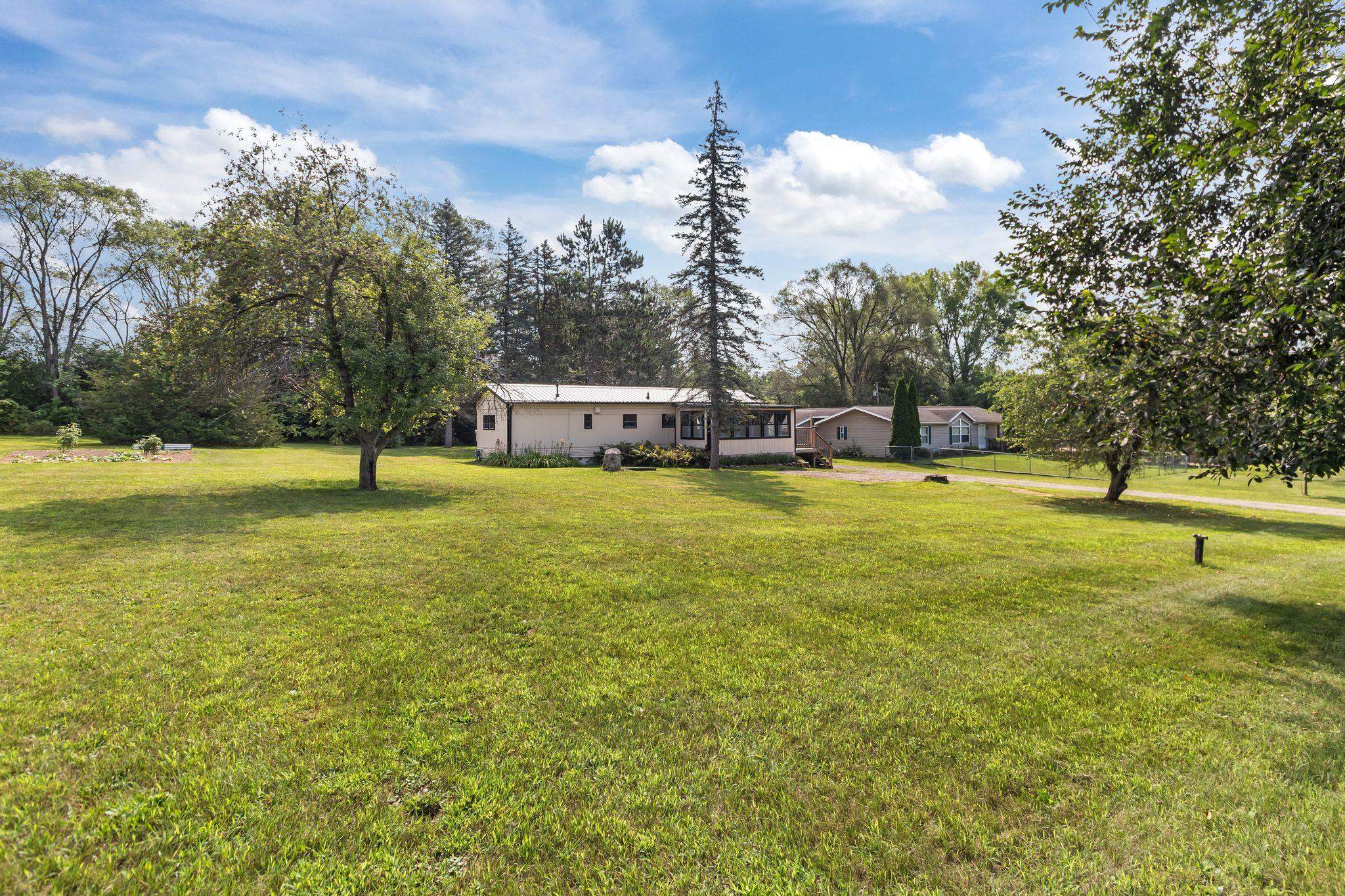 N6152 Pleasant Drive