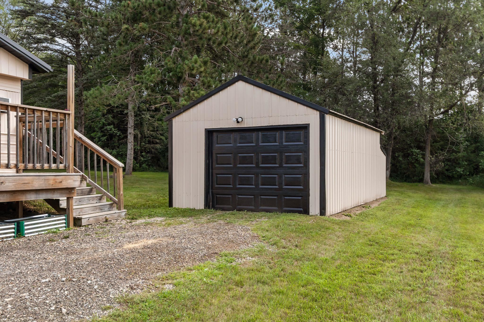 N6152 Pleasant Drive
