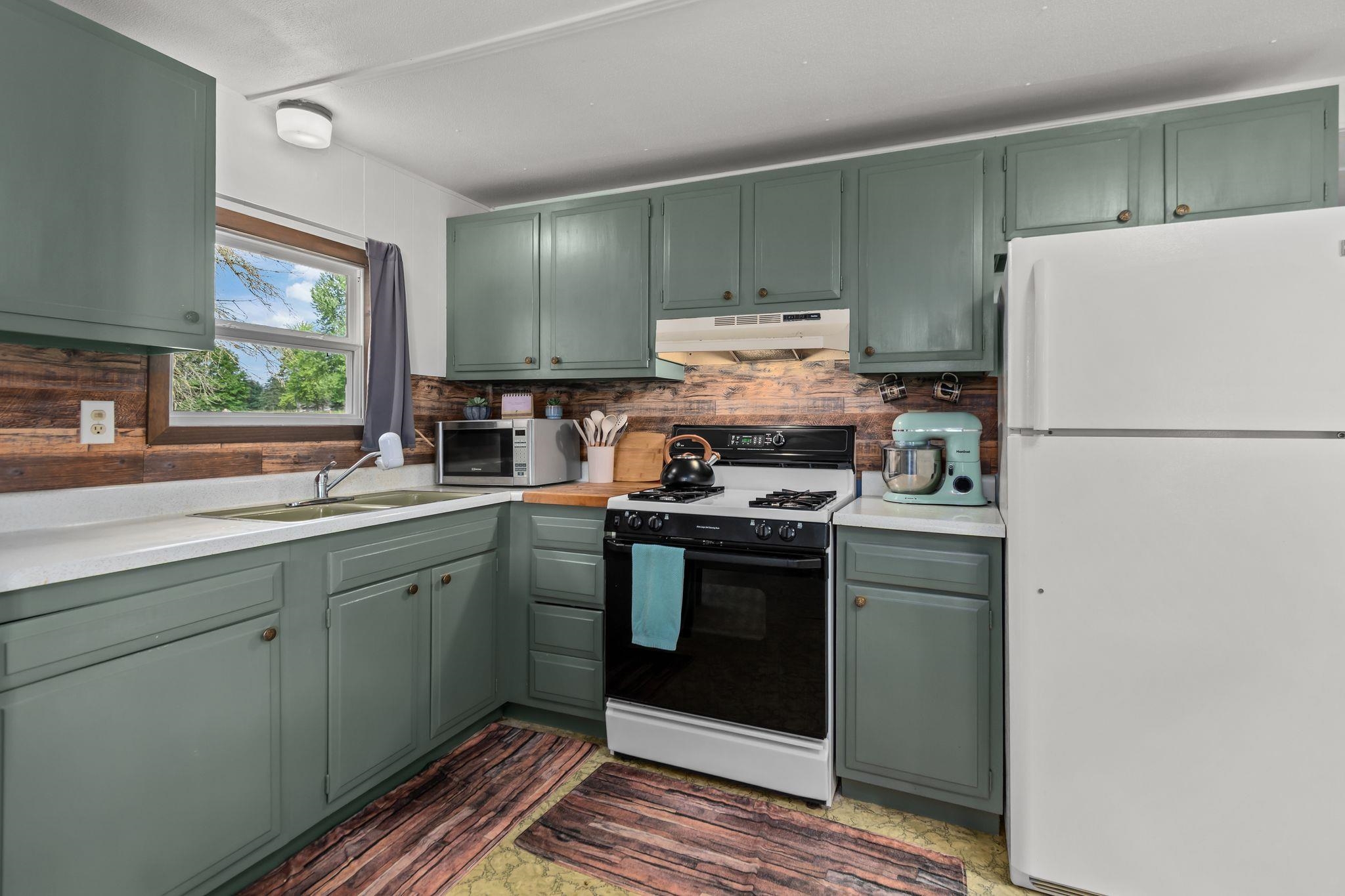 N6152 Pleasant Drive
