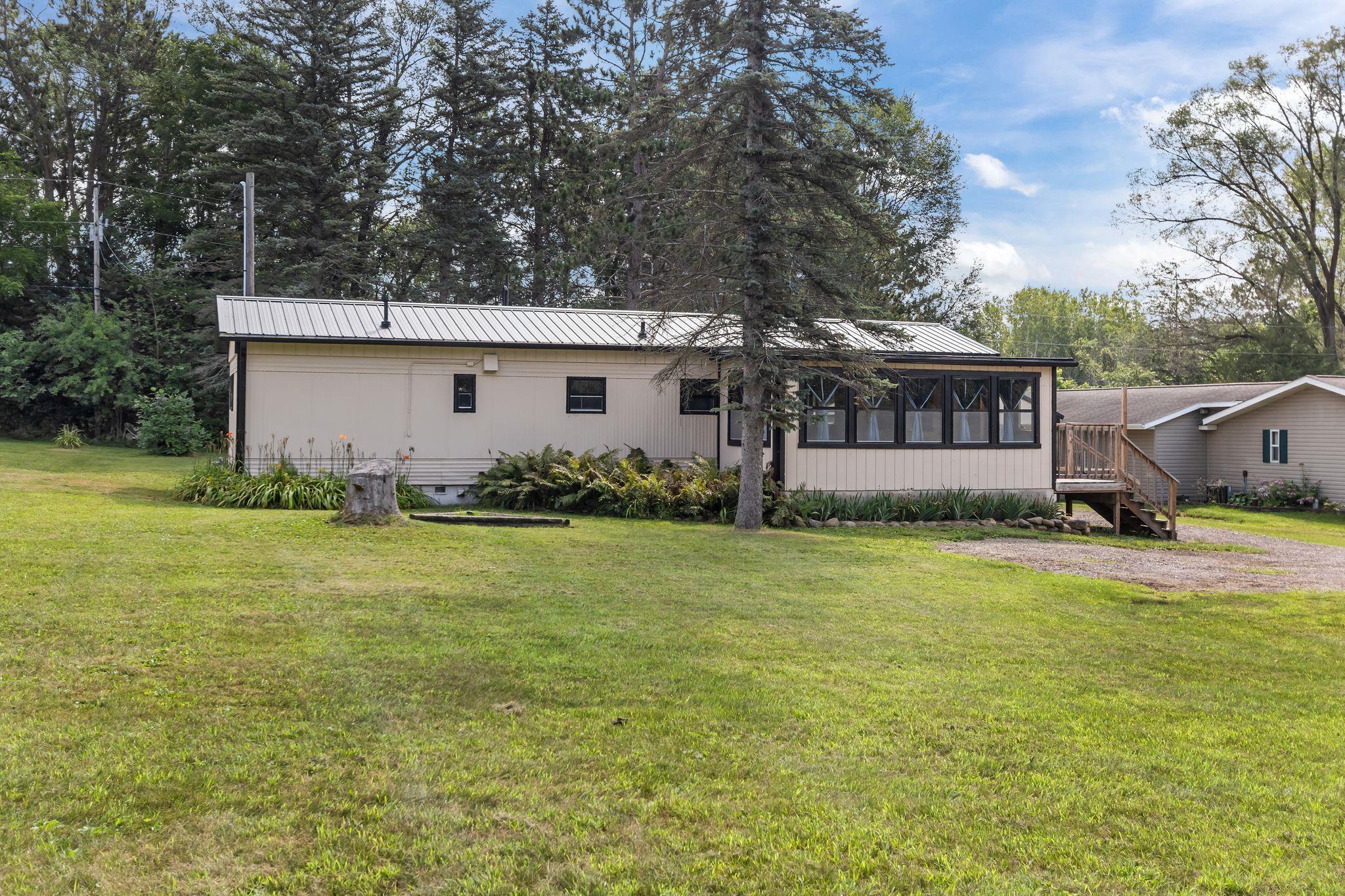 N6152 Pleasant Drive