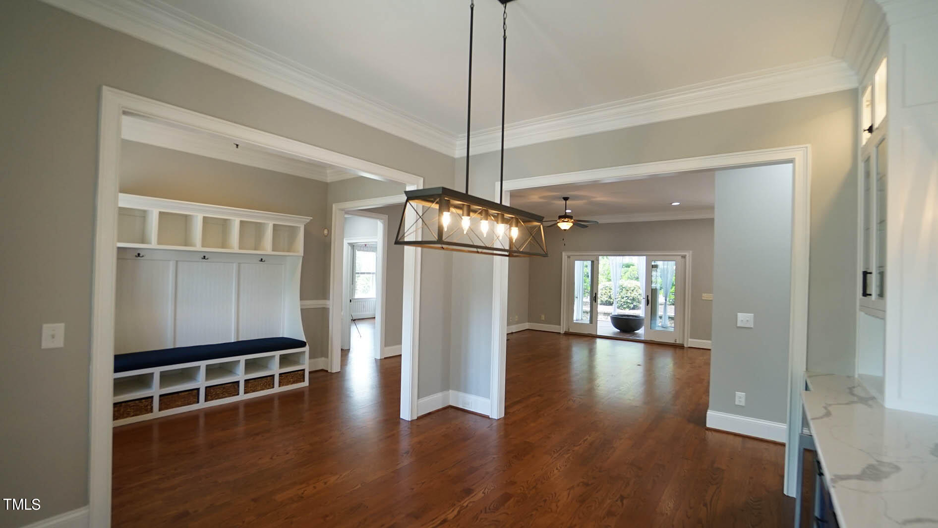 5208 Roswellcrest Court