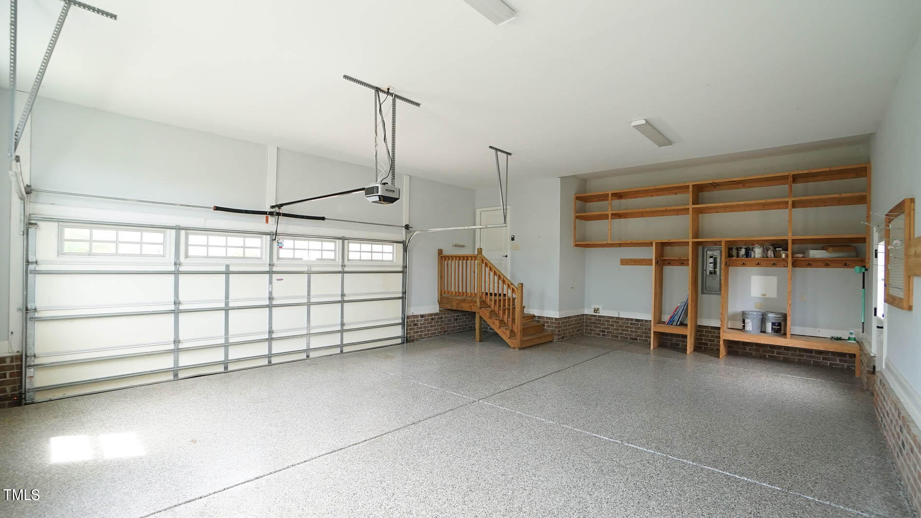 5208 Roswellcrest Court