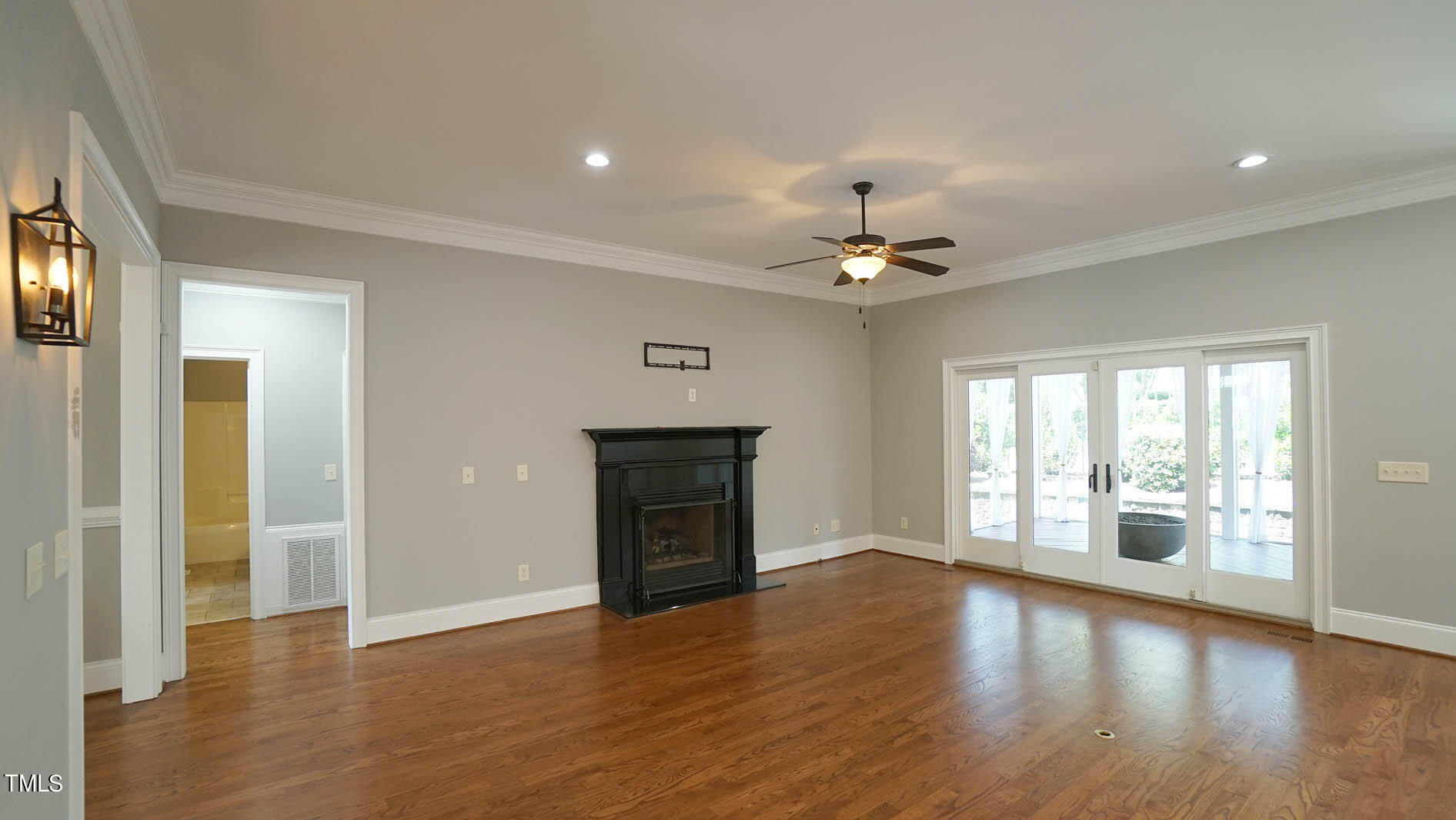 5208 Roswellcrest Court