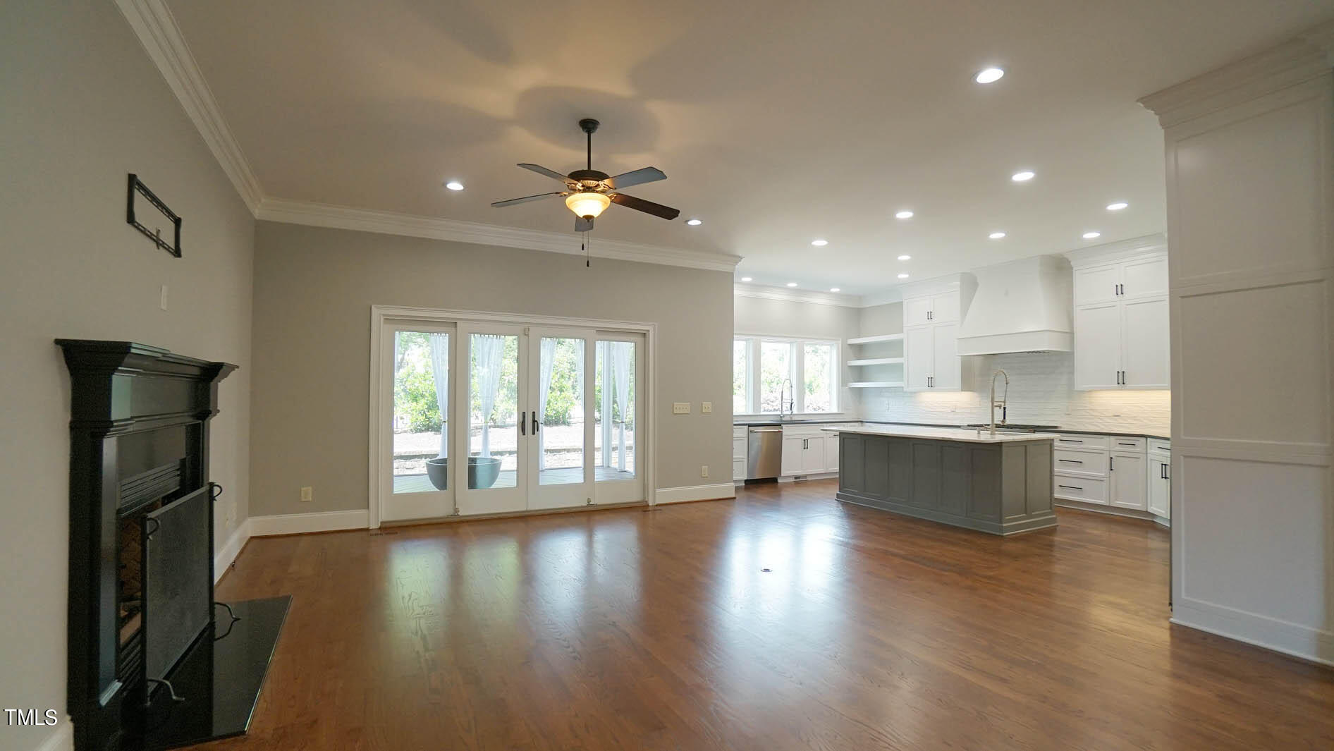 5208 Roswellcrest Court