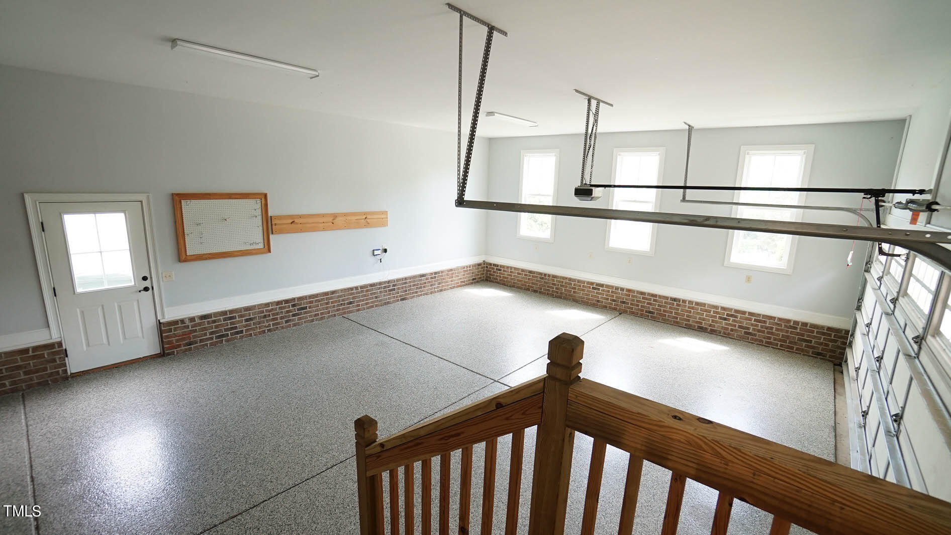 5208 Roswellcrest Court