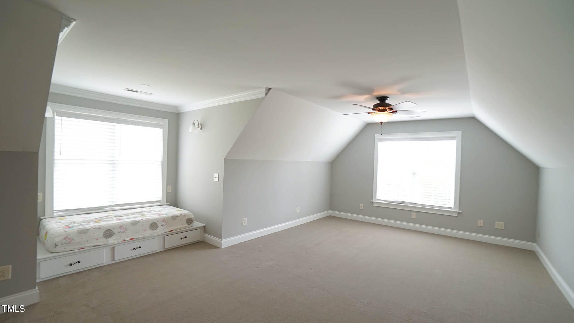 5208 Roswellcrest Court