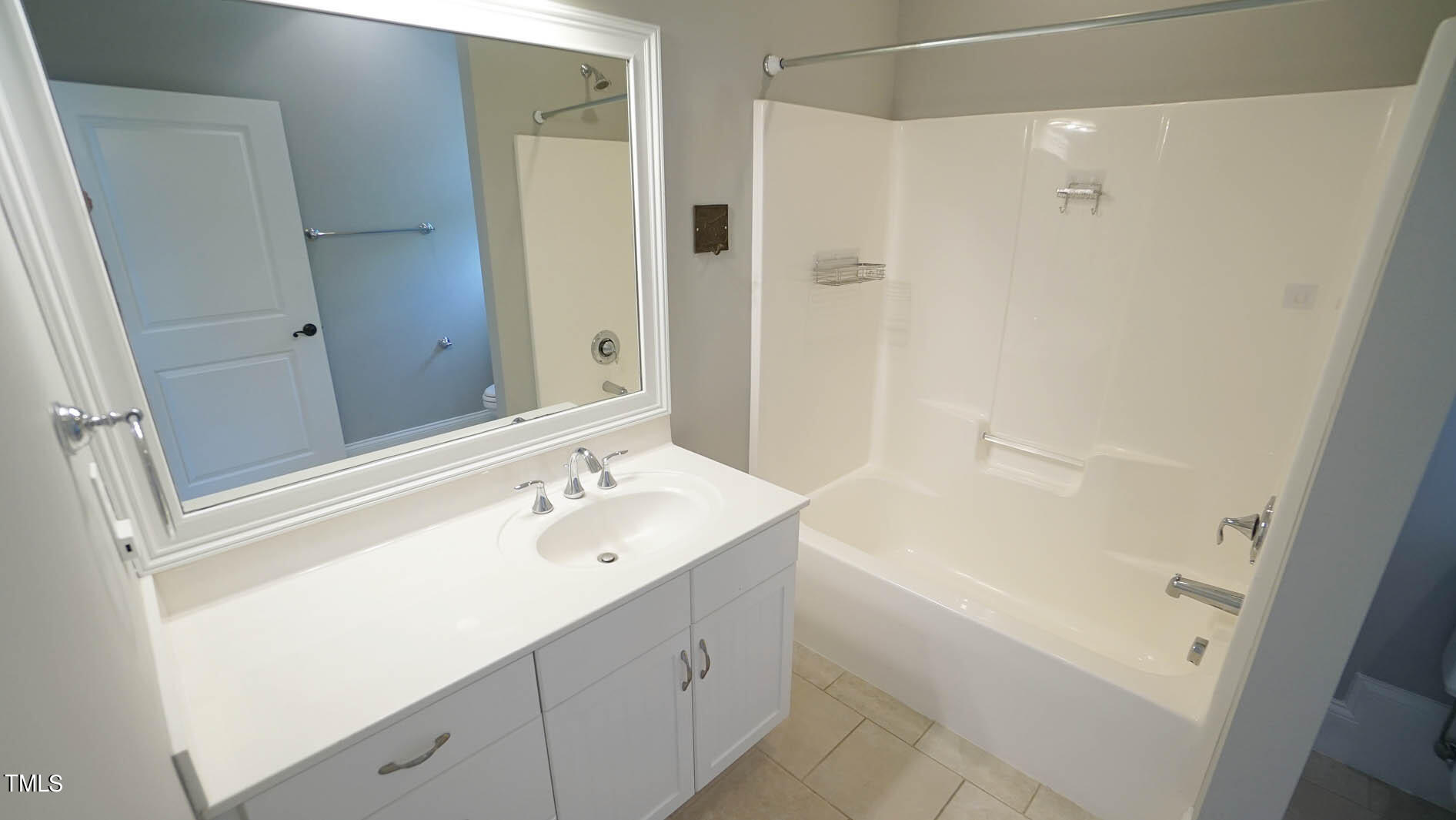 5208 Roswellcrest Court