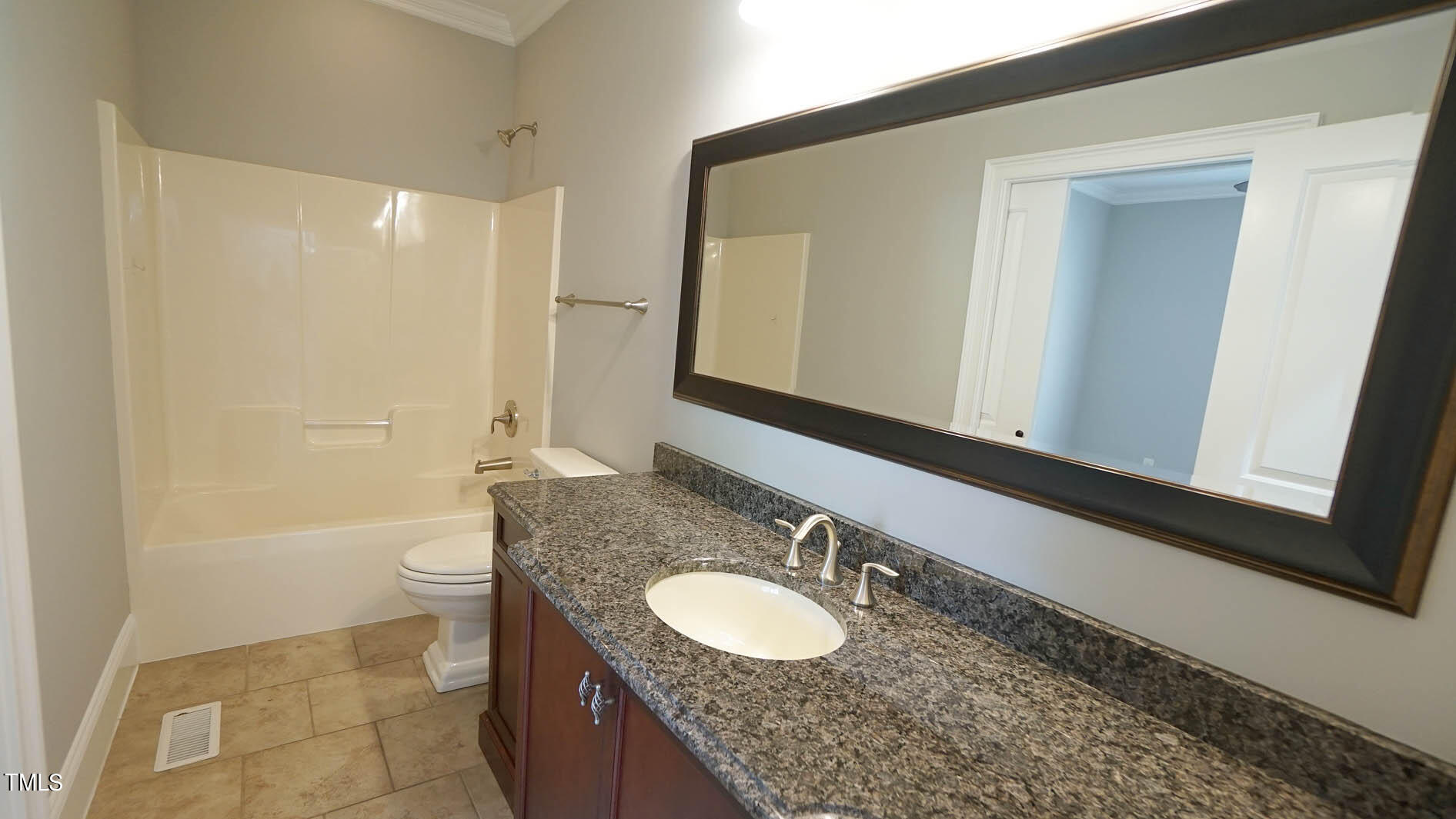 5208 Roswellcrest Court