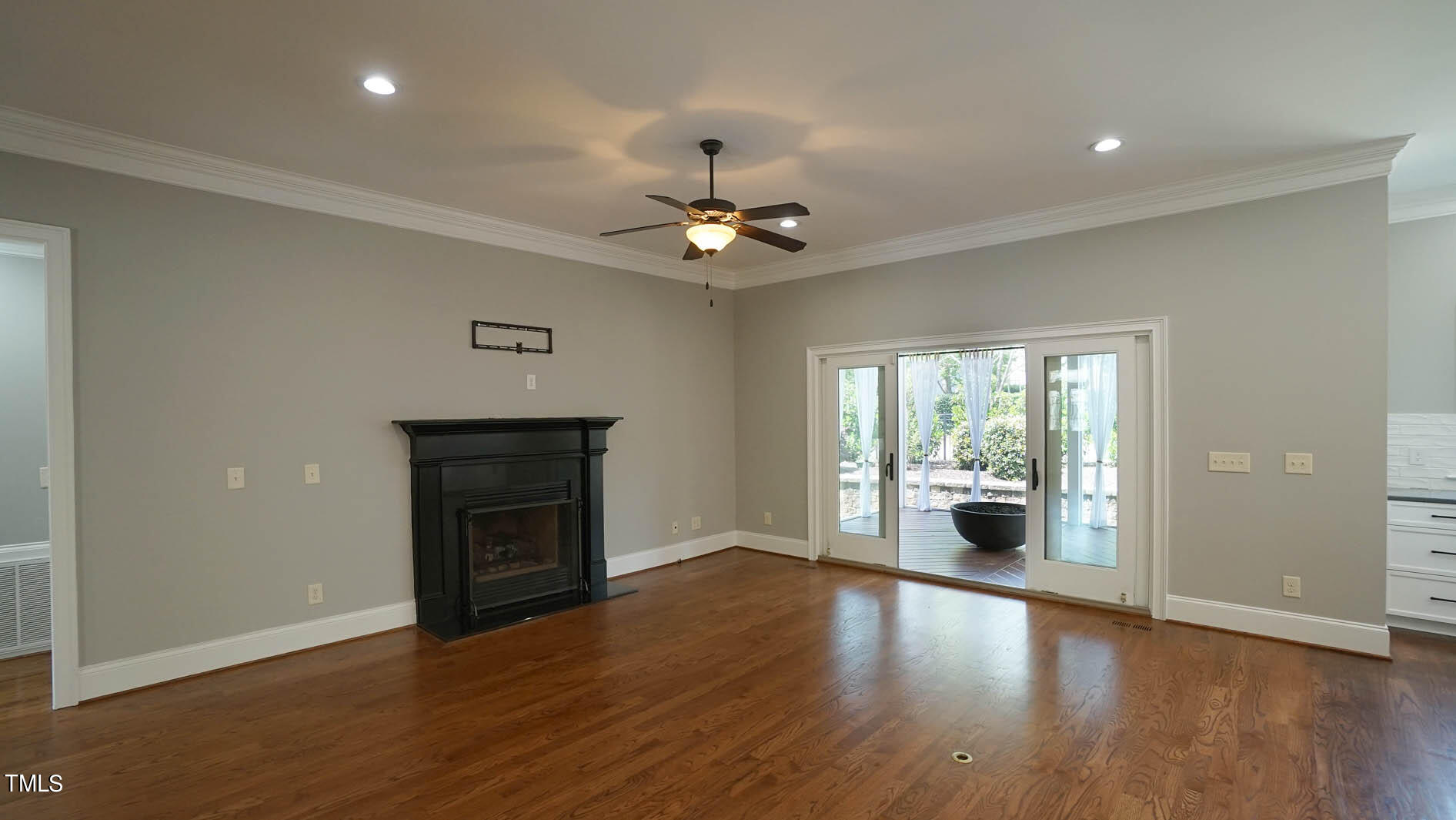 5208 Roswellcrest Court