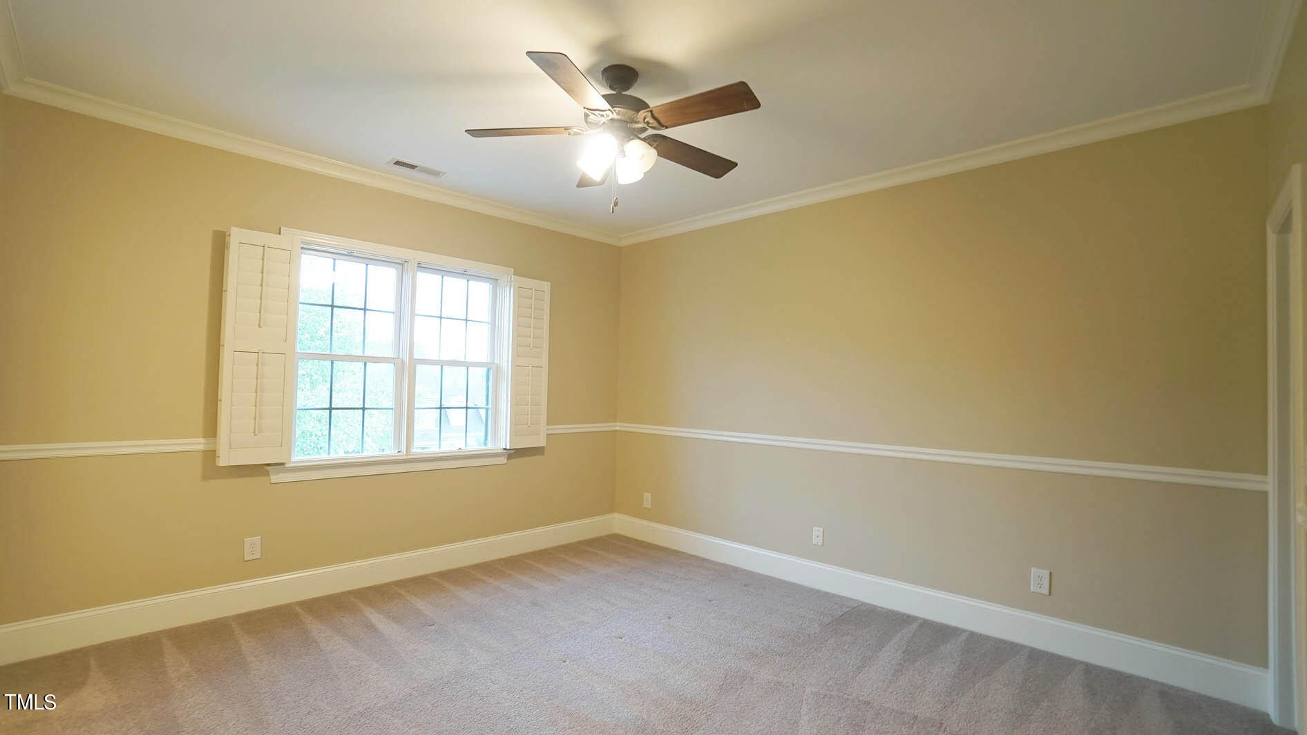 5220 Roswellcrest Court