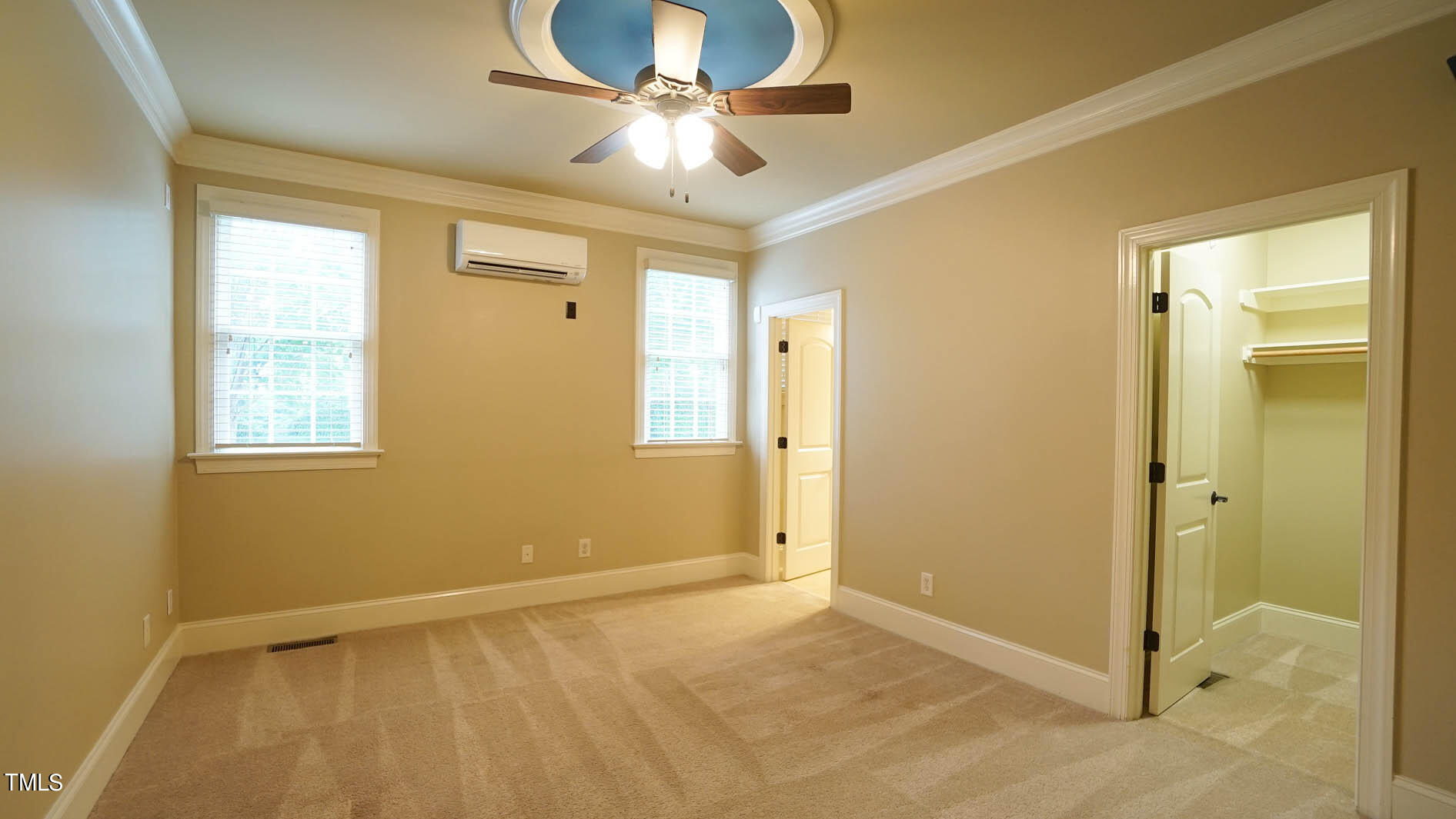 5220 Roswellcrest Court