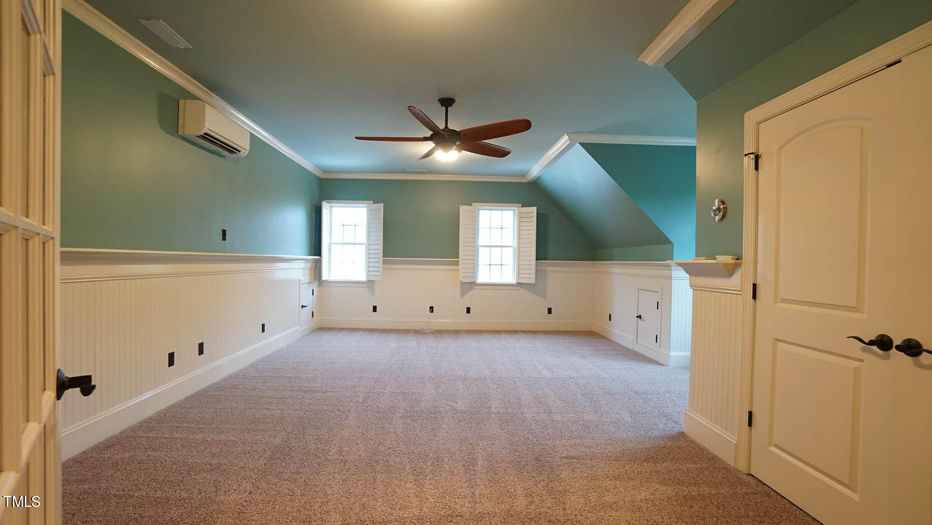 5220 Roswellcrest Court