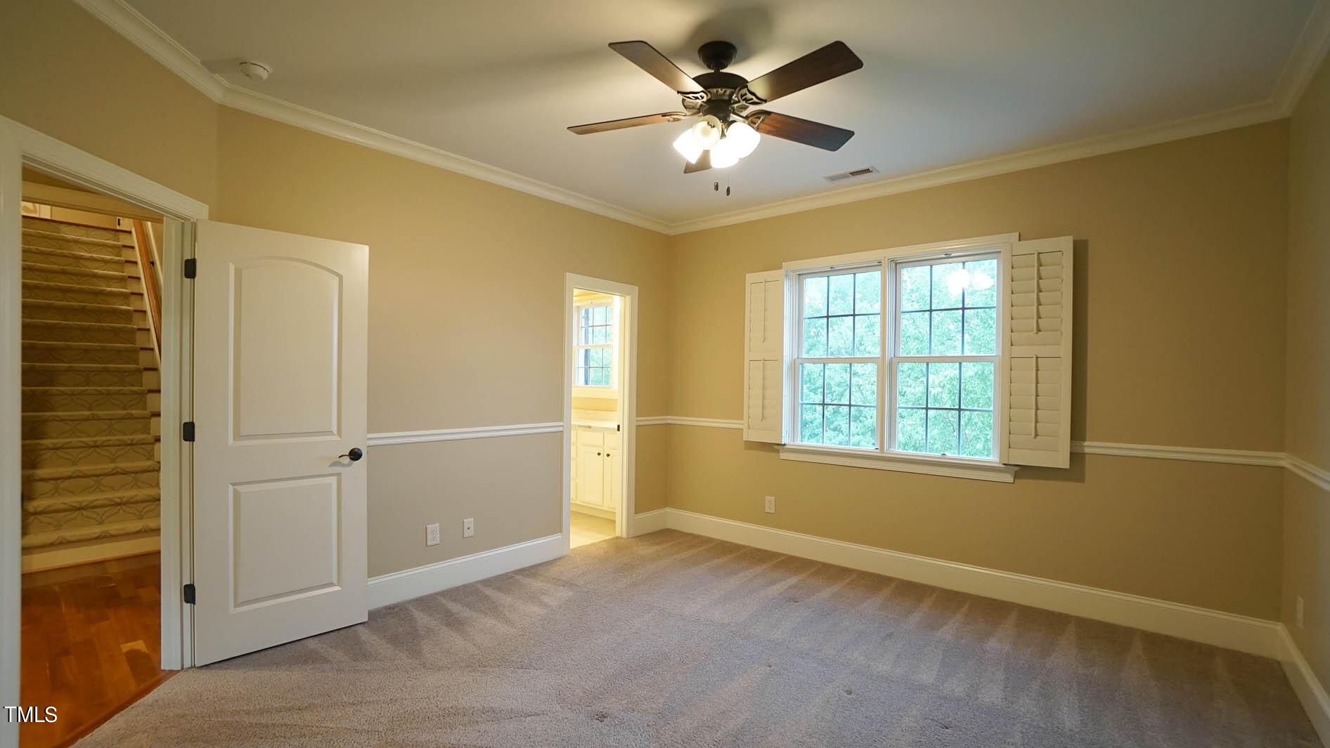5220 Roswellcrest Court