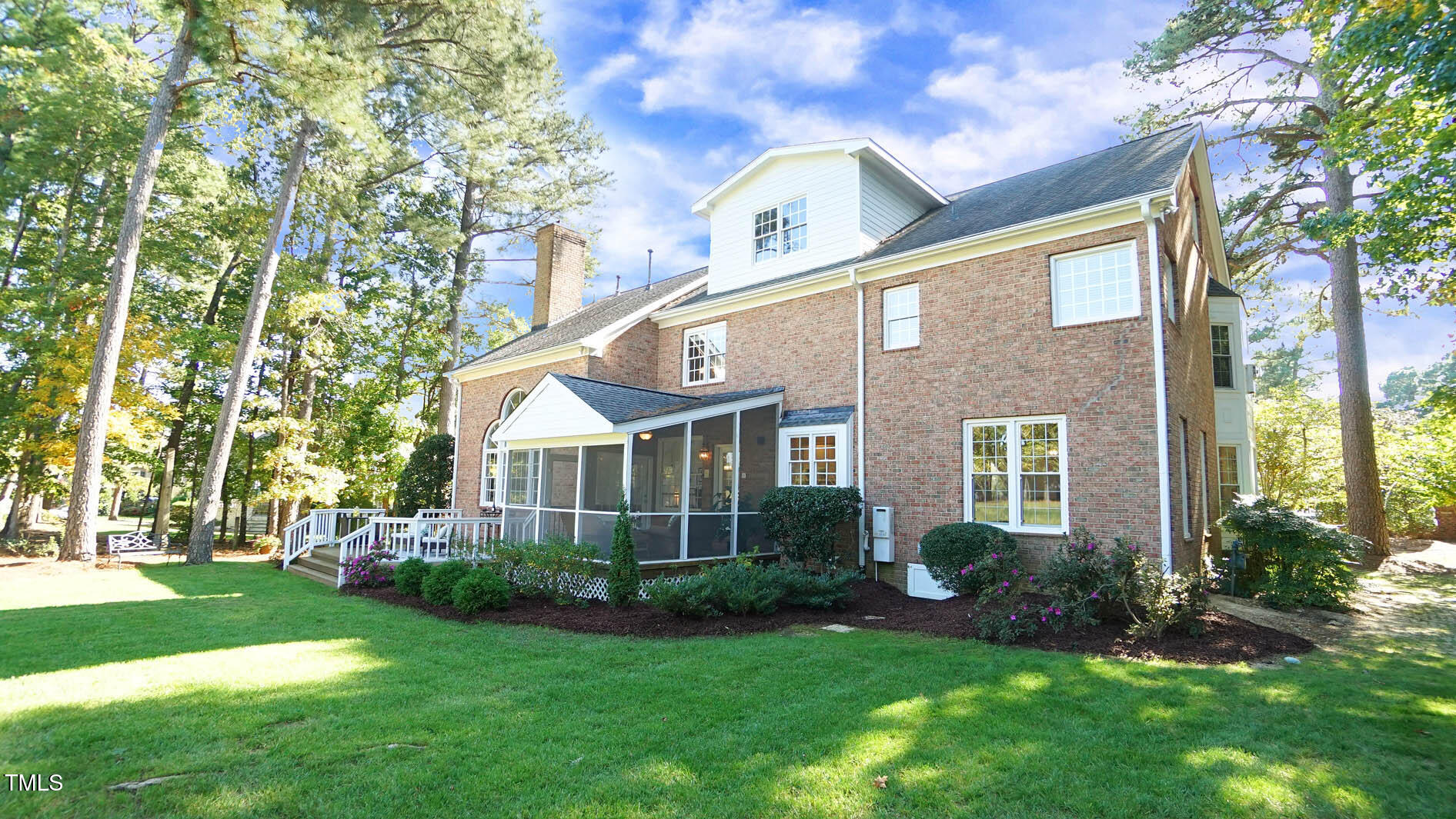 401 Hogans Valley Way Way