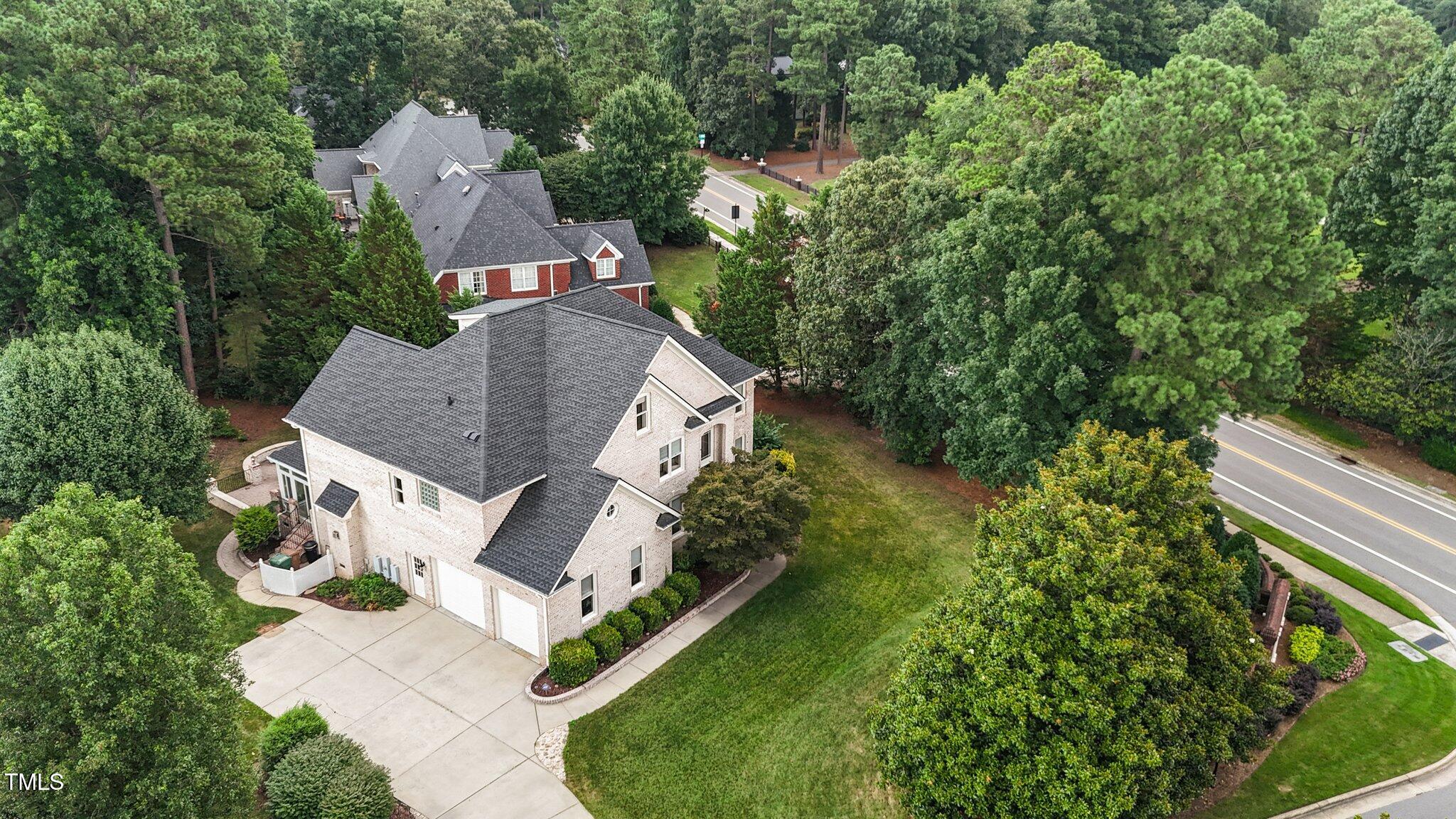 325 Hogans Valley Way