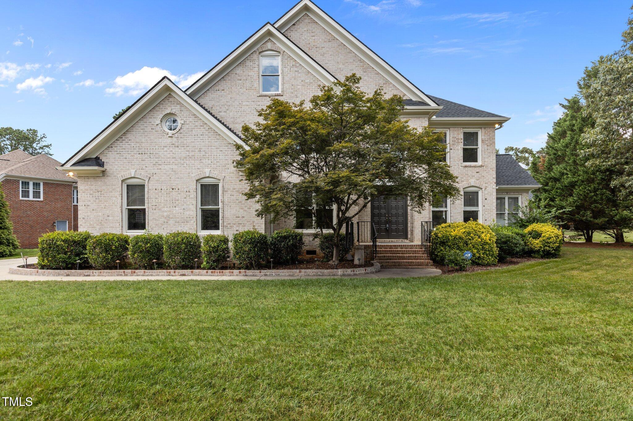 325 Hogans Valley Way
