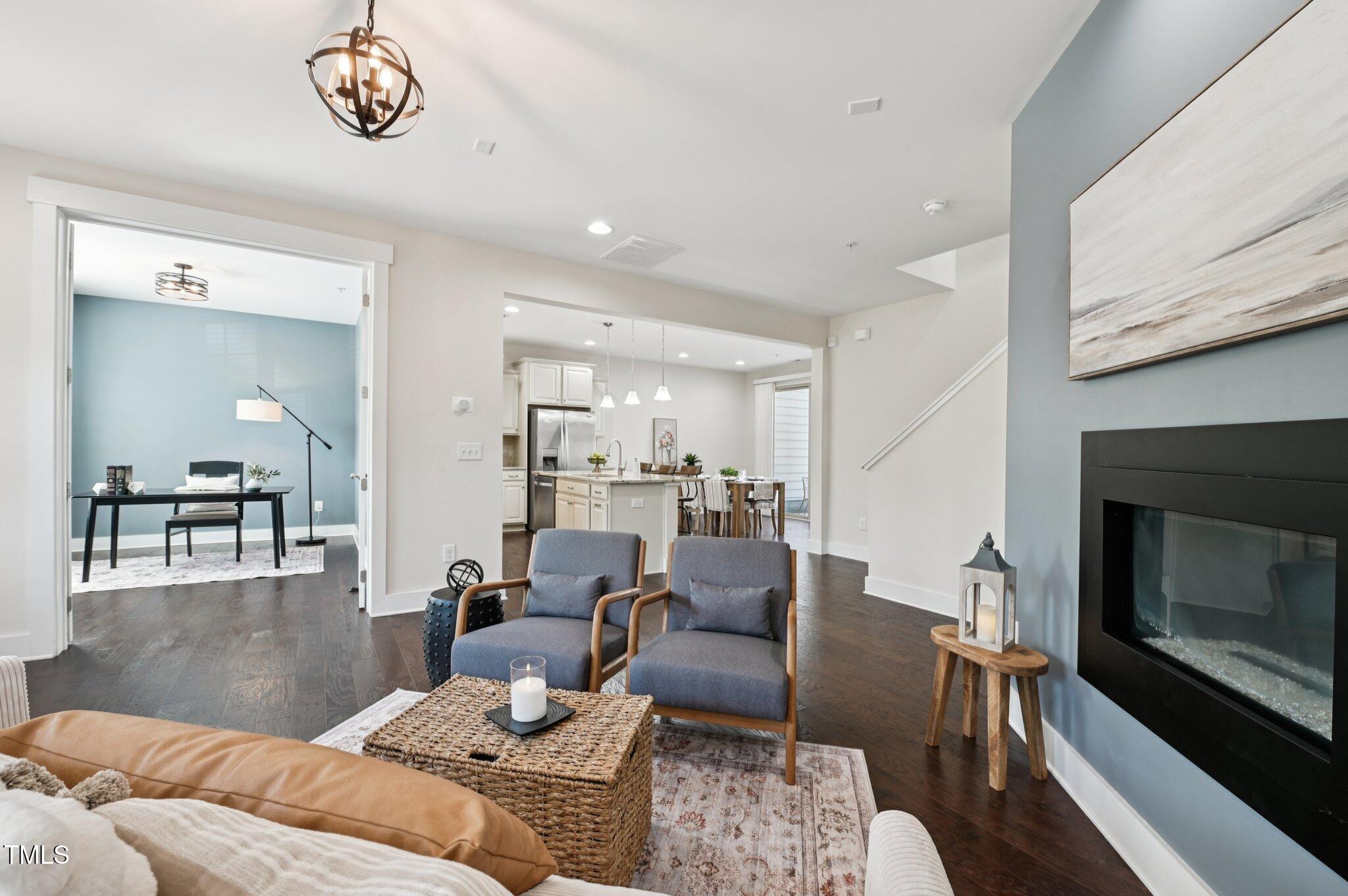 9101 Triana Market Way Walk