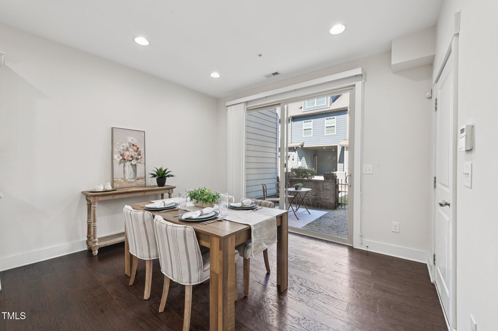 9101 Triana Market Way Walk