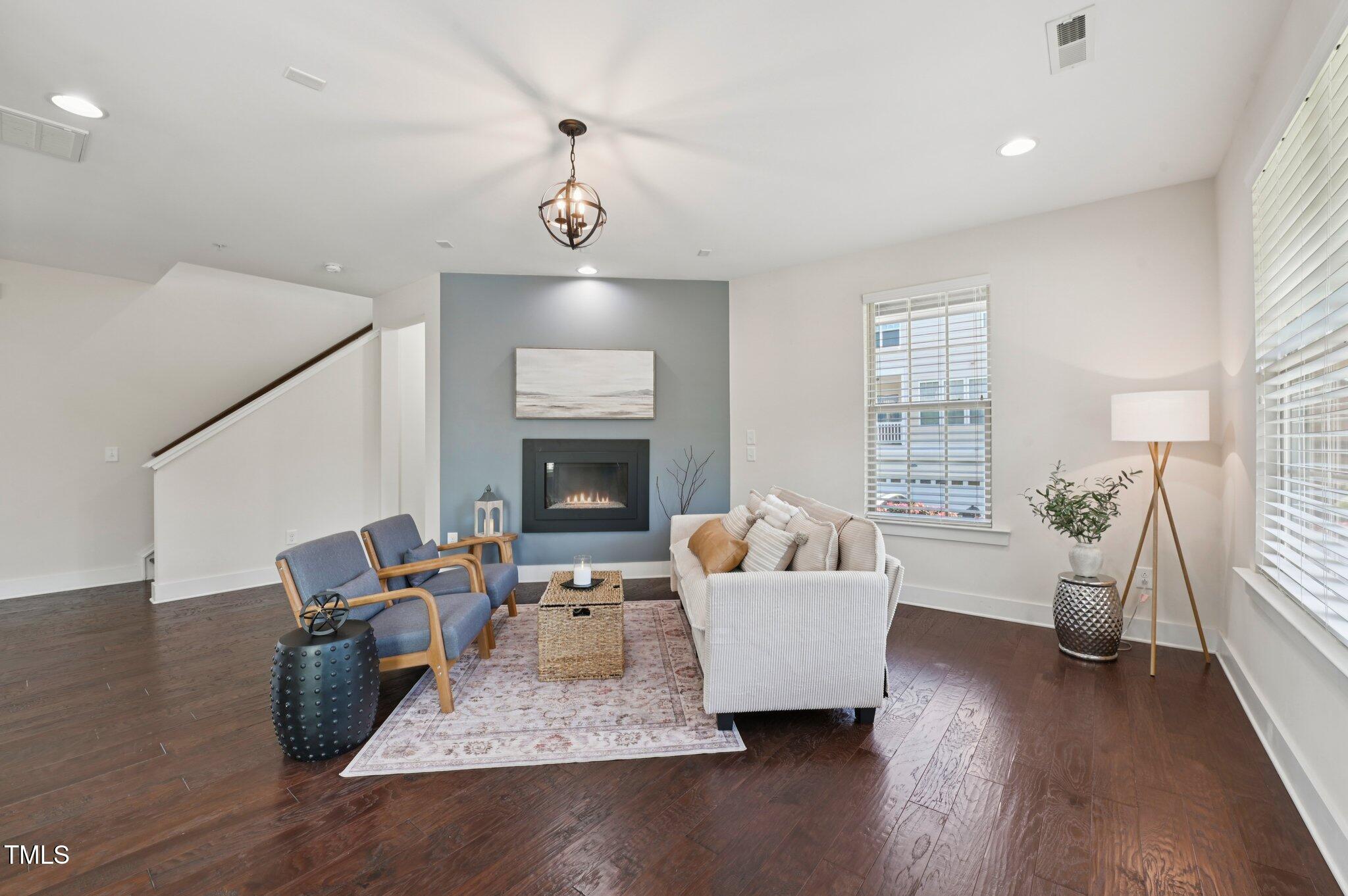 9101 Triana Market Way Walk