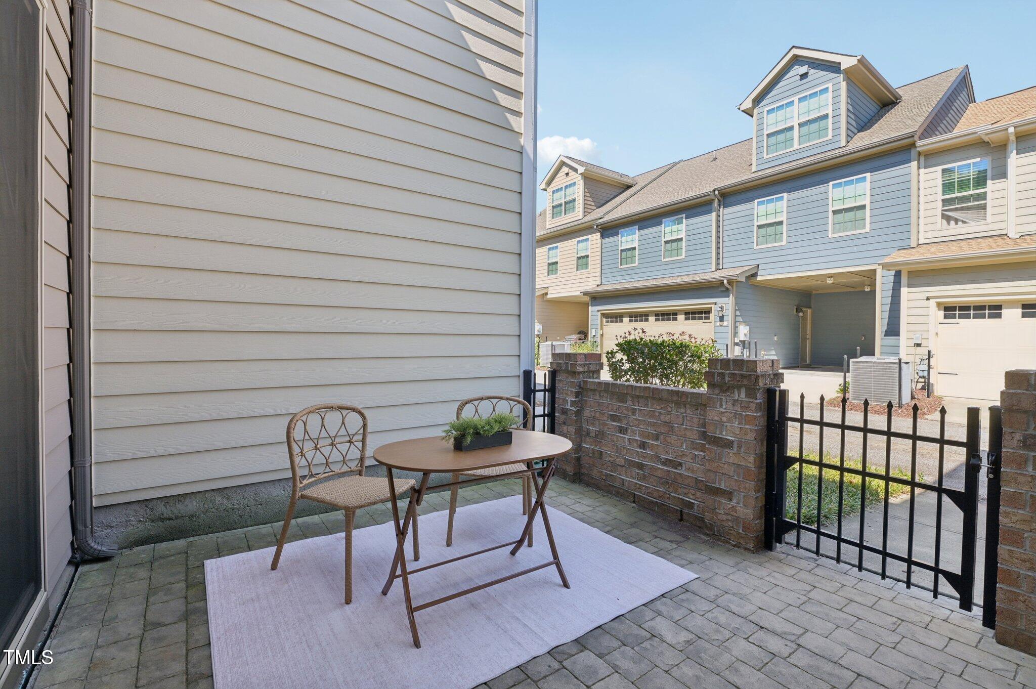 9101 Triana Market Way Walk
