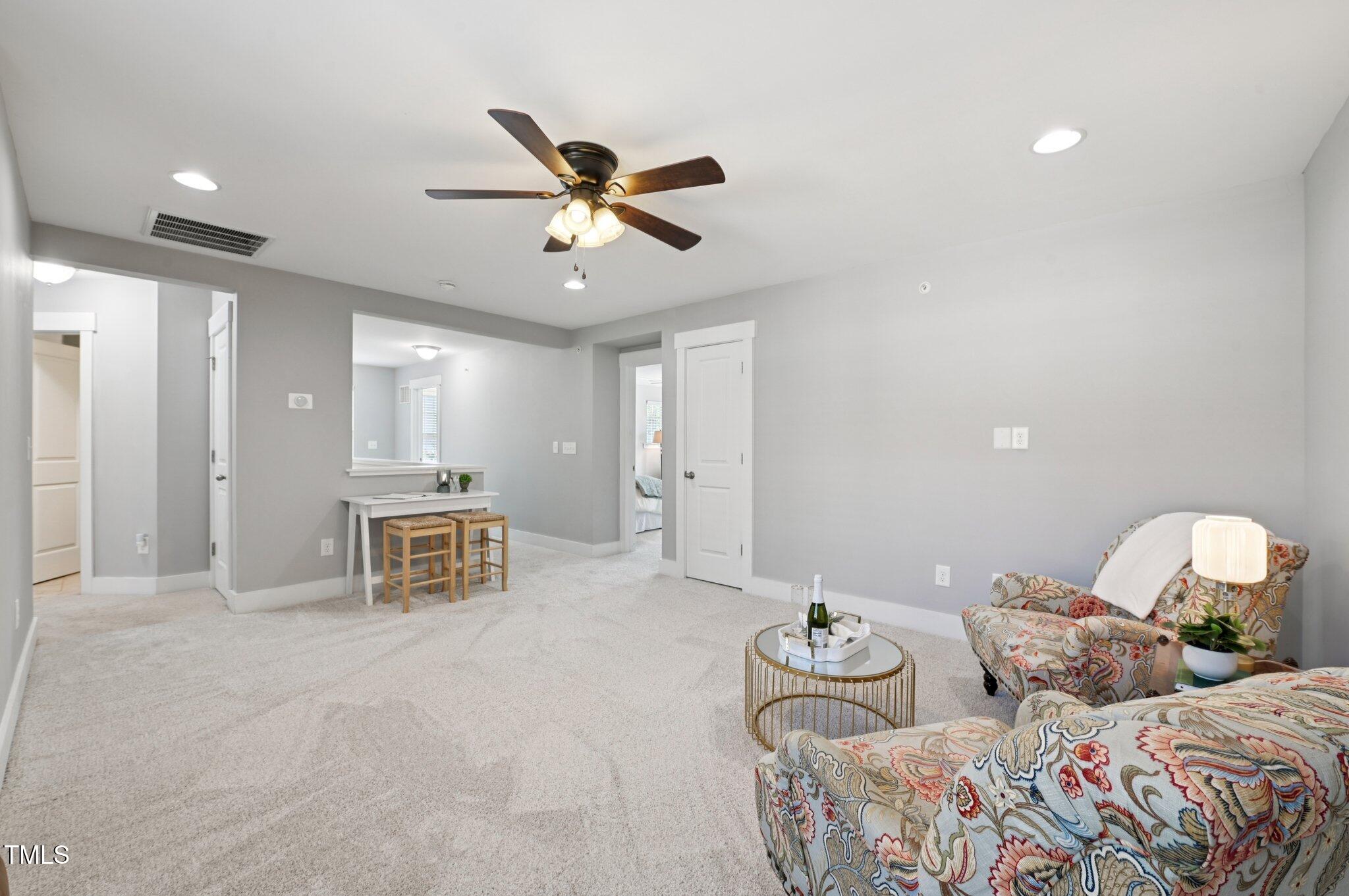 9101 Triana Market Way Walk
